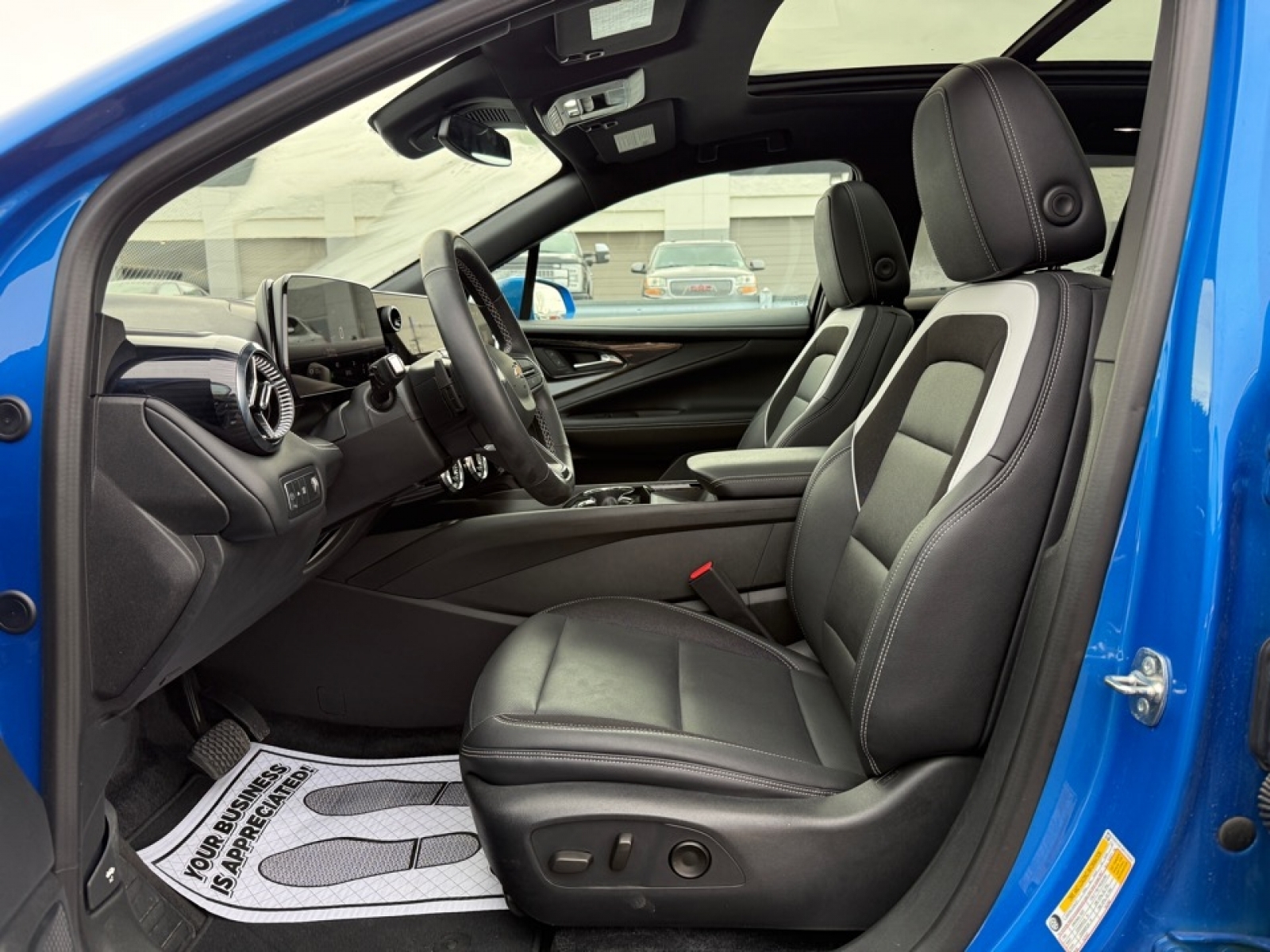 2024 Chevrolet Blazer EV eAWD 2LT, 39290, Photo