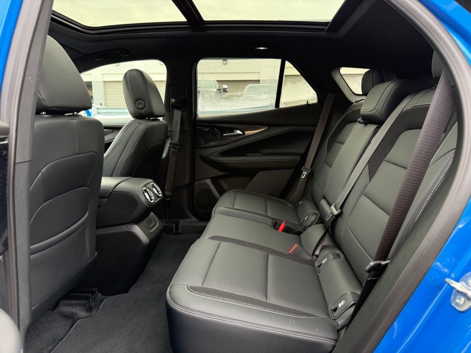 2024 Chevrolet Blazer EV eAWD 2LT, 39290, Photo