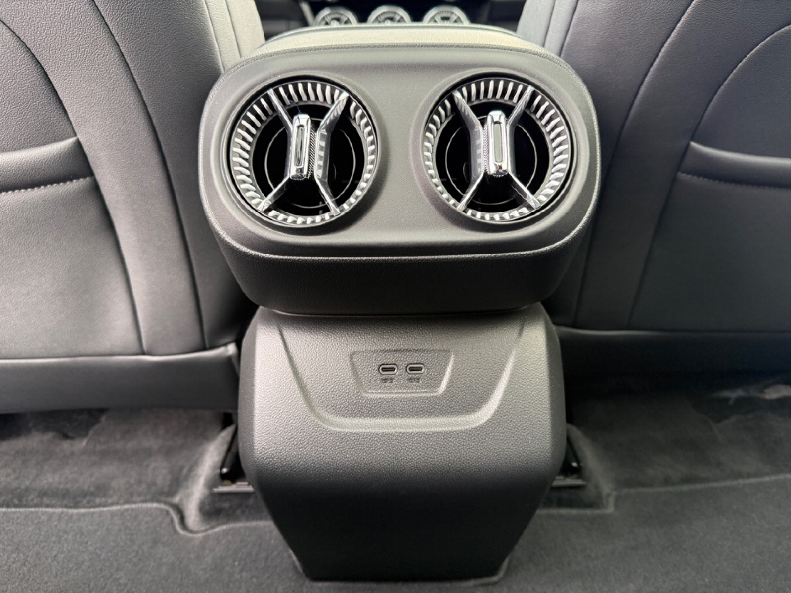 2024 Chevrolet Blazer EV eAWD 2LT, 39290, Photo