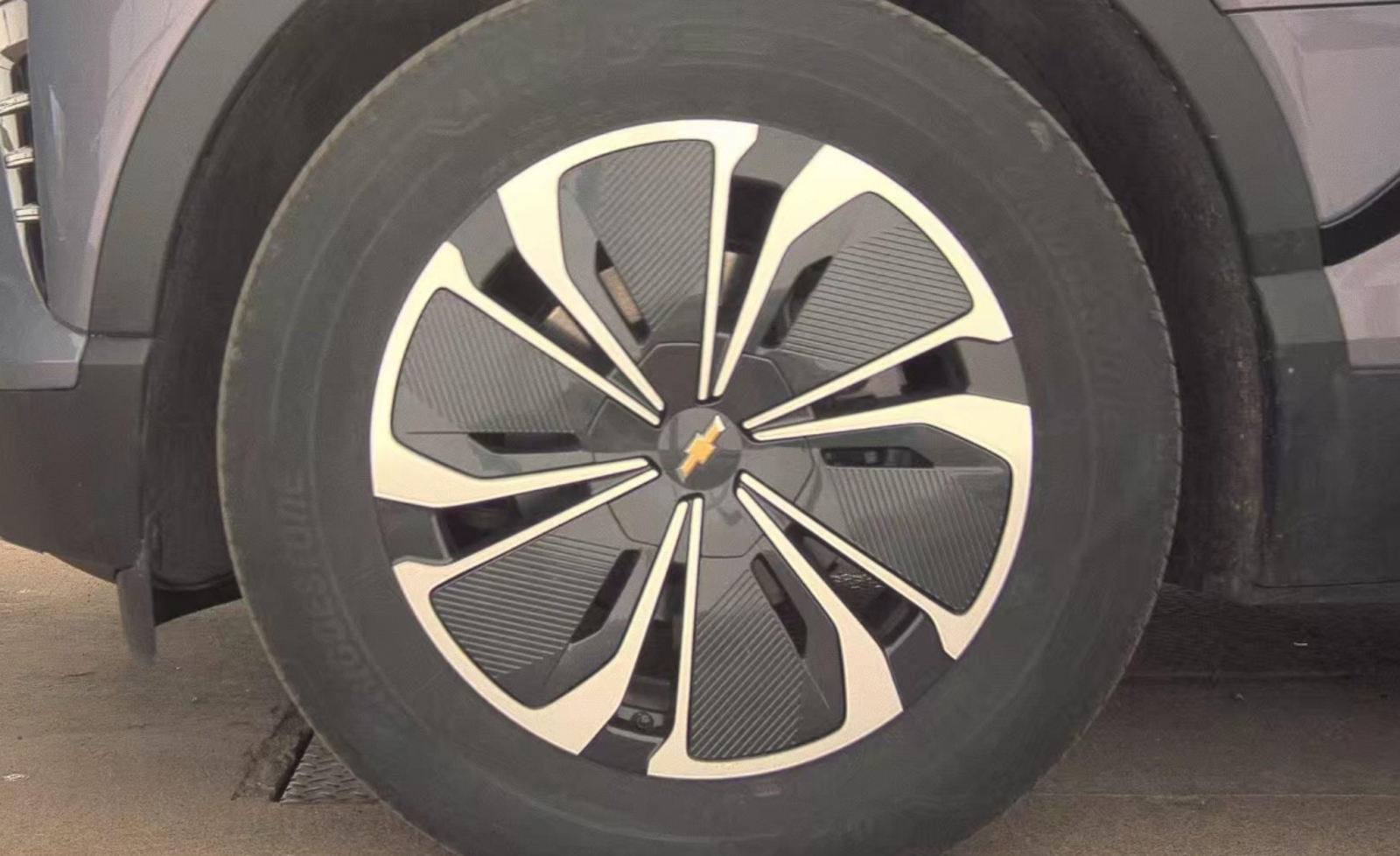 2024 Chevrolet Blazer EV eAWD 2LT, 39902, Photo