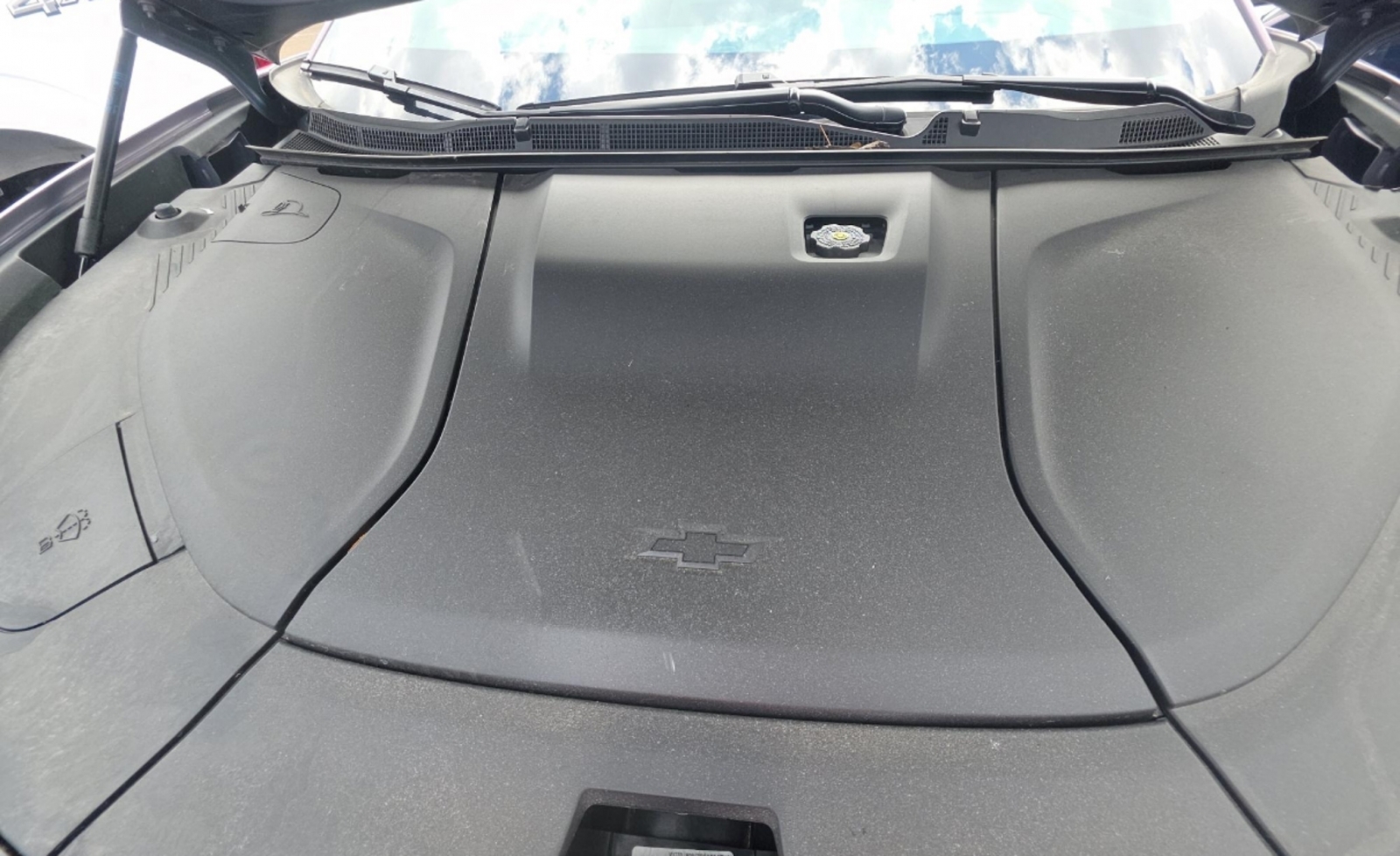 2024 Chevrolet Blazer EV eAWD 2LT, 39904, Photo