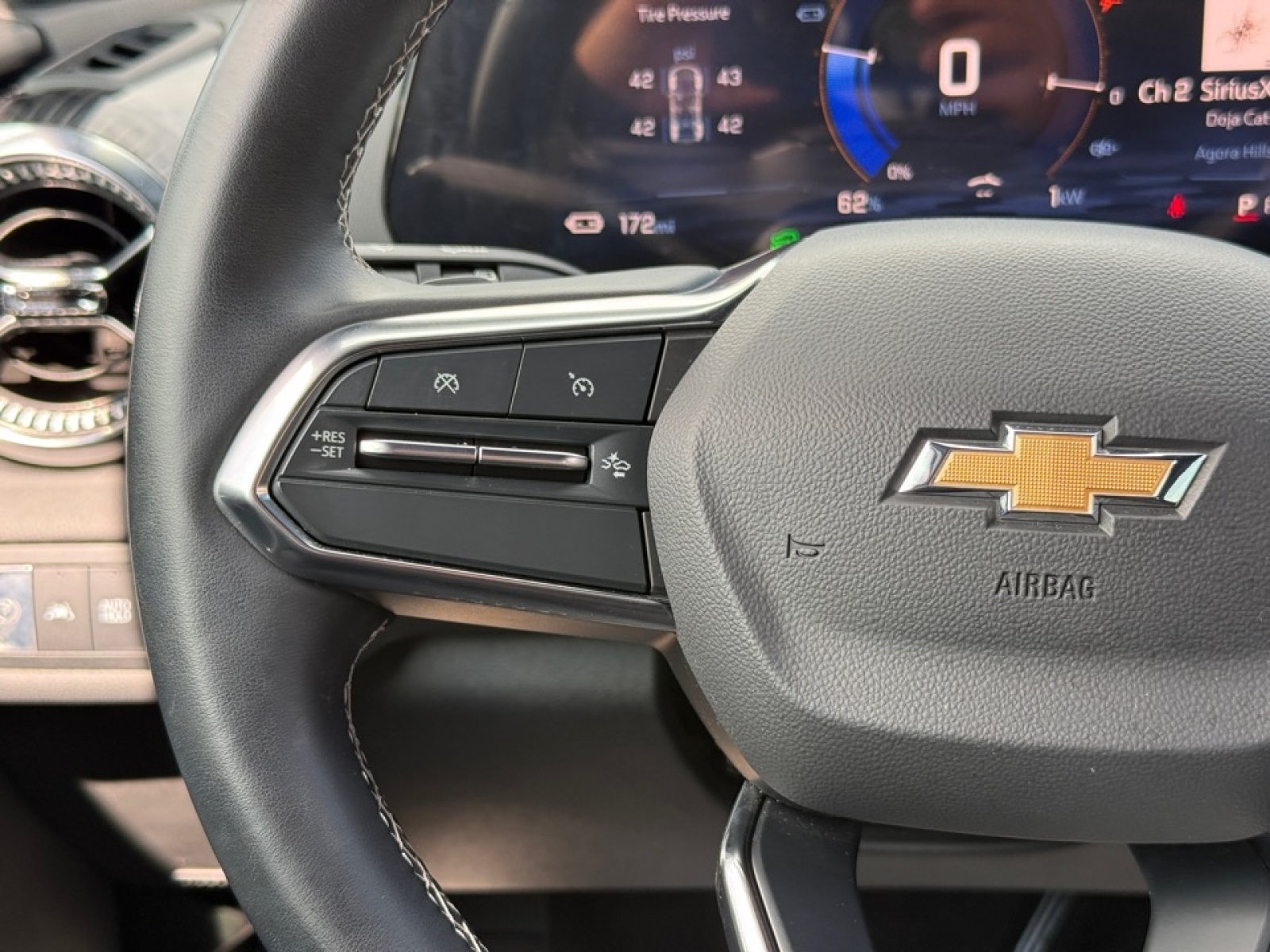 2024 Chevrolet Blazer EV eAWD 2LT, 39904, Photo