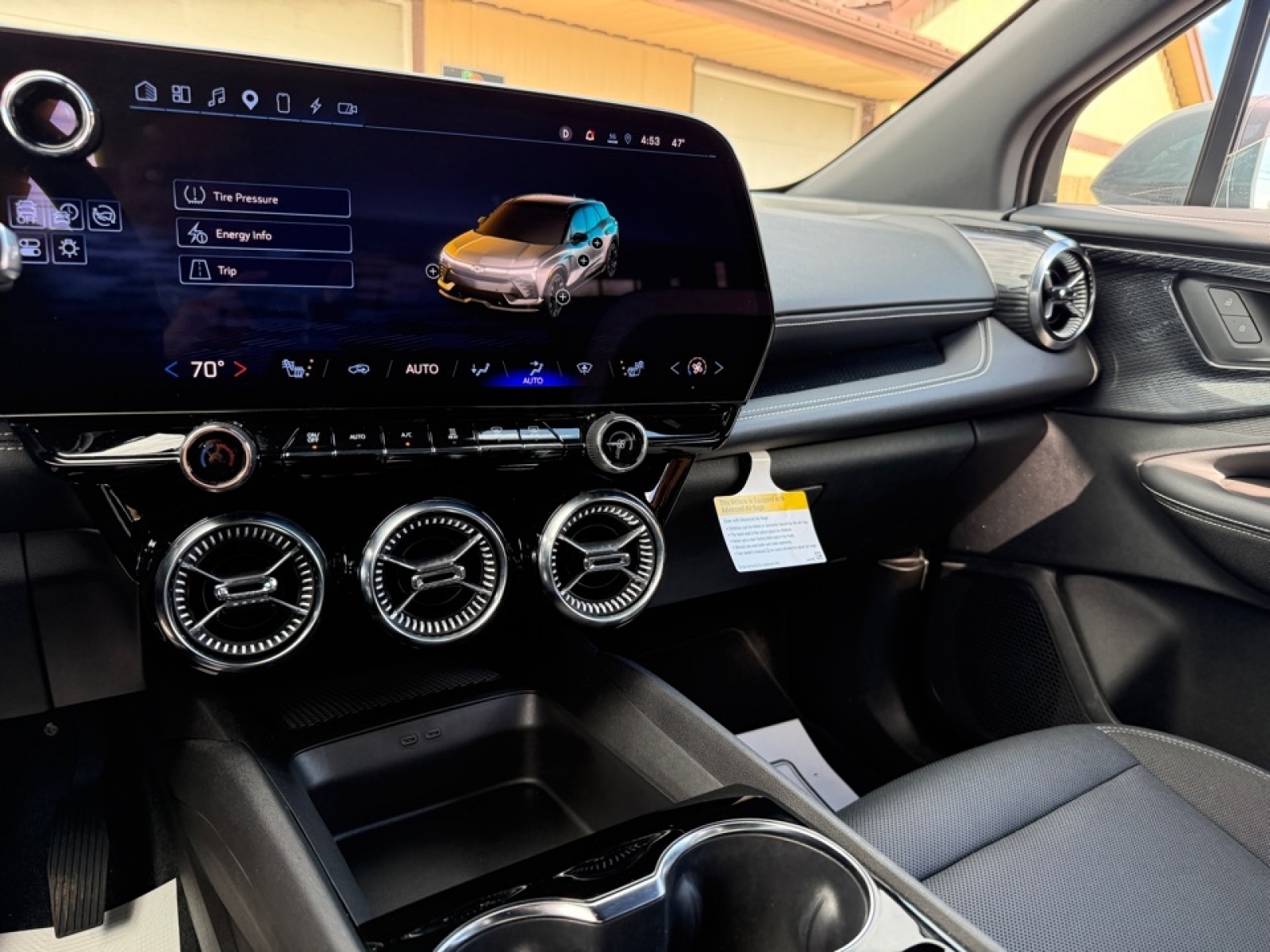 2024 Chevrolet Blazer EV eAWD 2LT, 39904, Photo