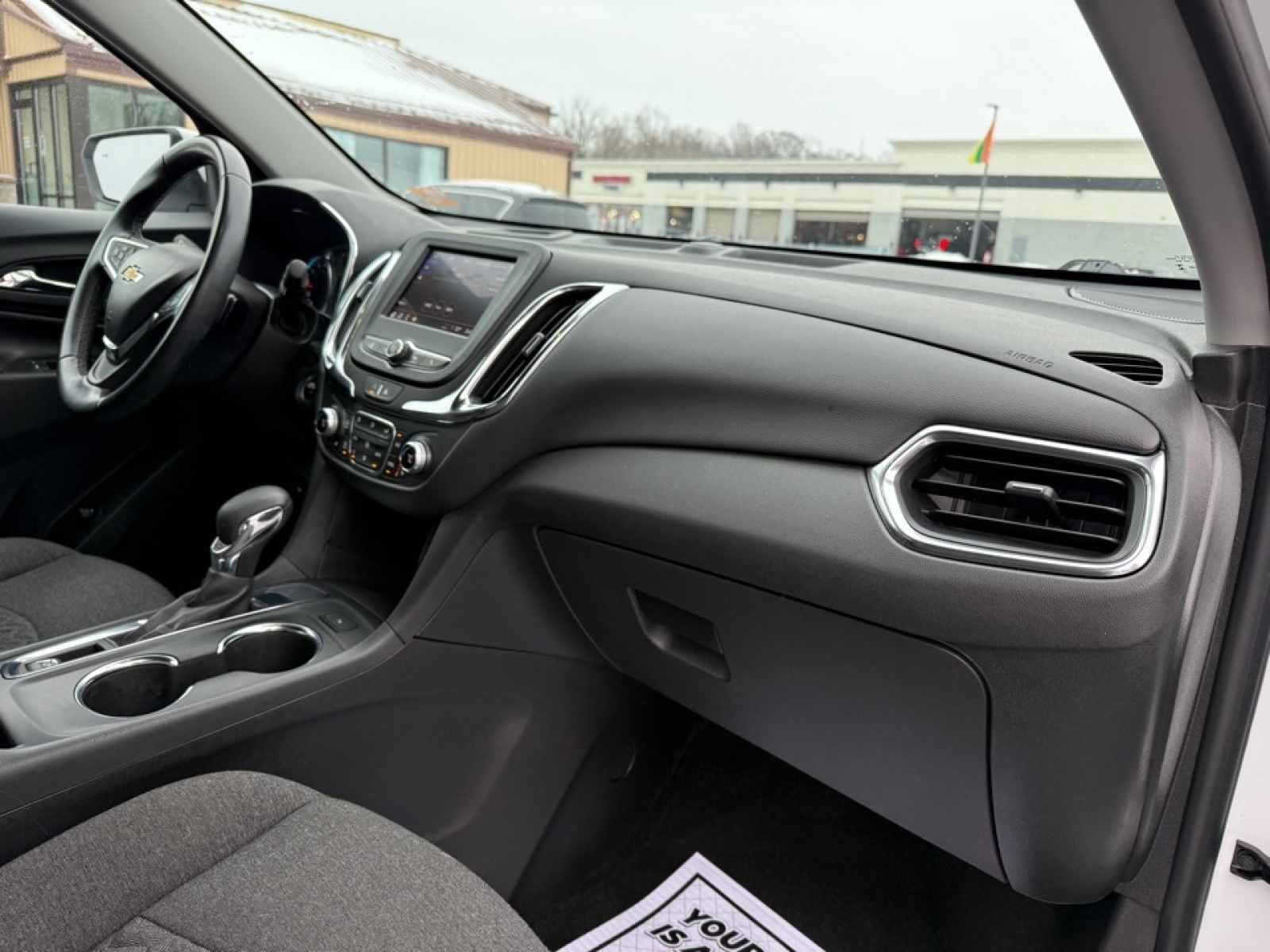 2024 Chevrolet Equinox FWD LT, 39411, Photo