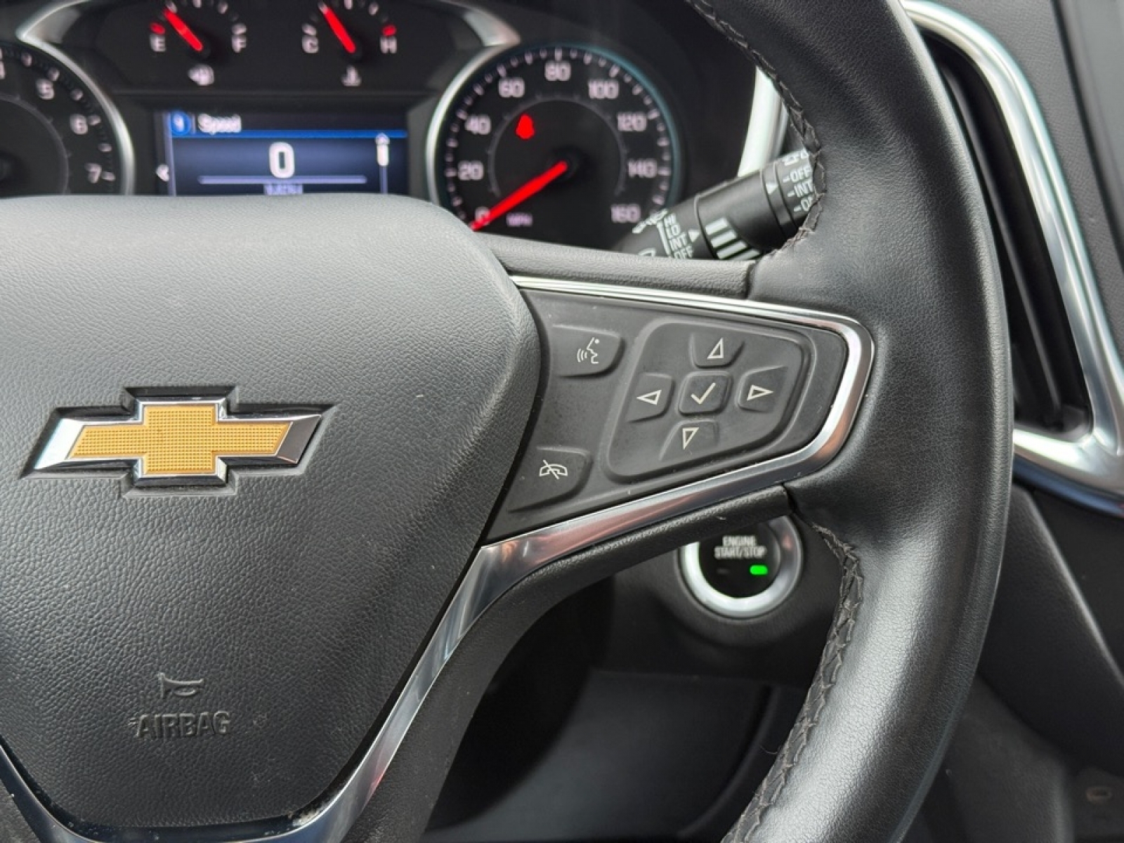 2024 Chevrolet Equinox FWD LT, 39411, Photo