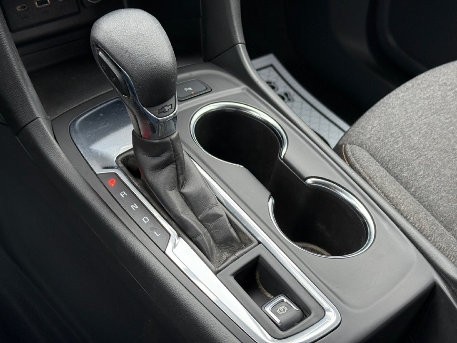 2024 Chevrolet Equinox FWD LT, 39411, Photo