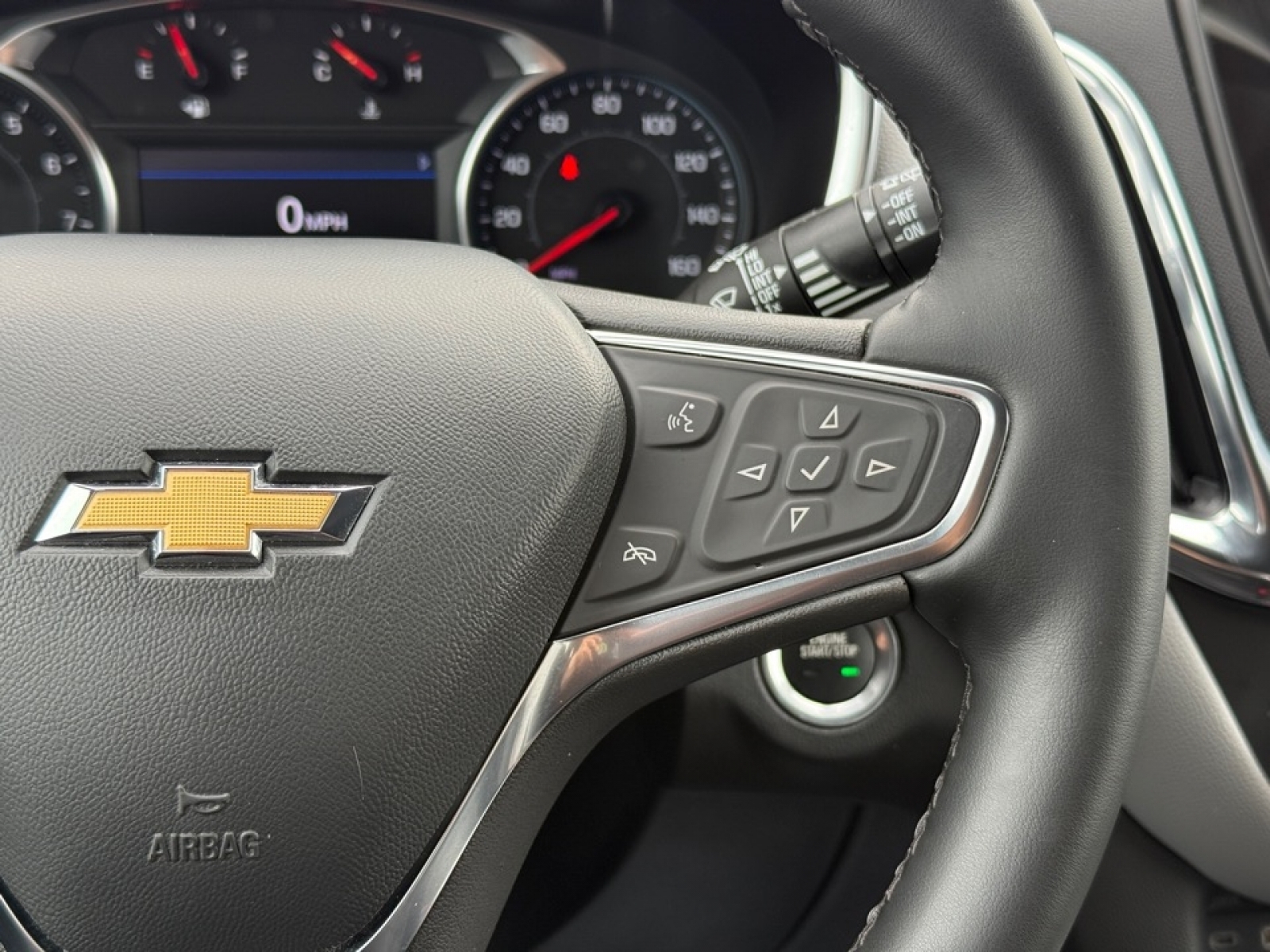 2024 Chevrolet Equinox AWD LT, 39696, Photo