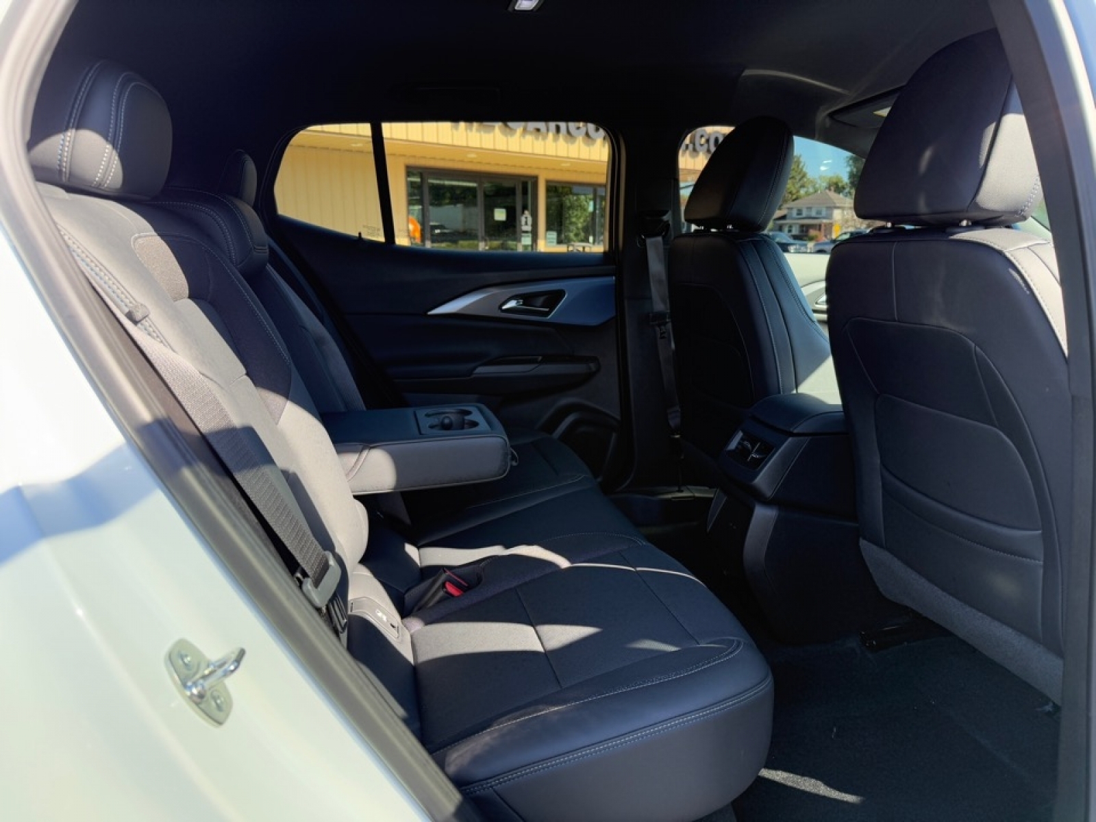 2024 Chevrolet Equinox EV LT, 39035, Photo