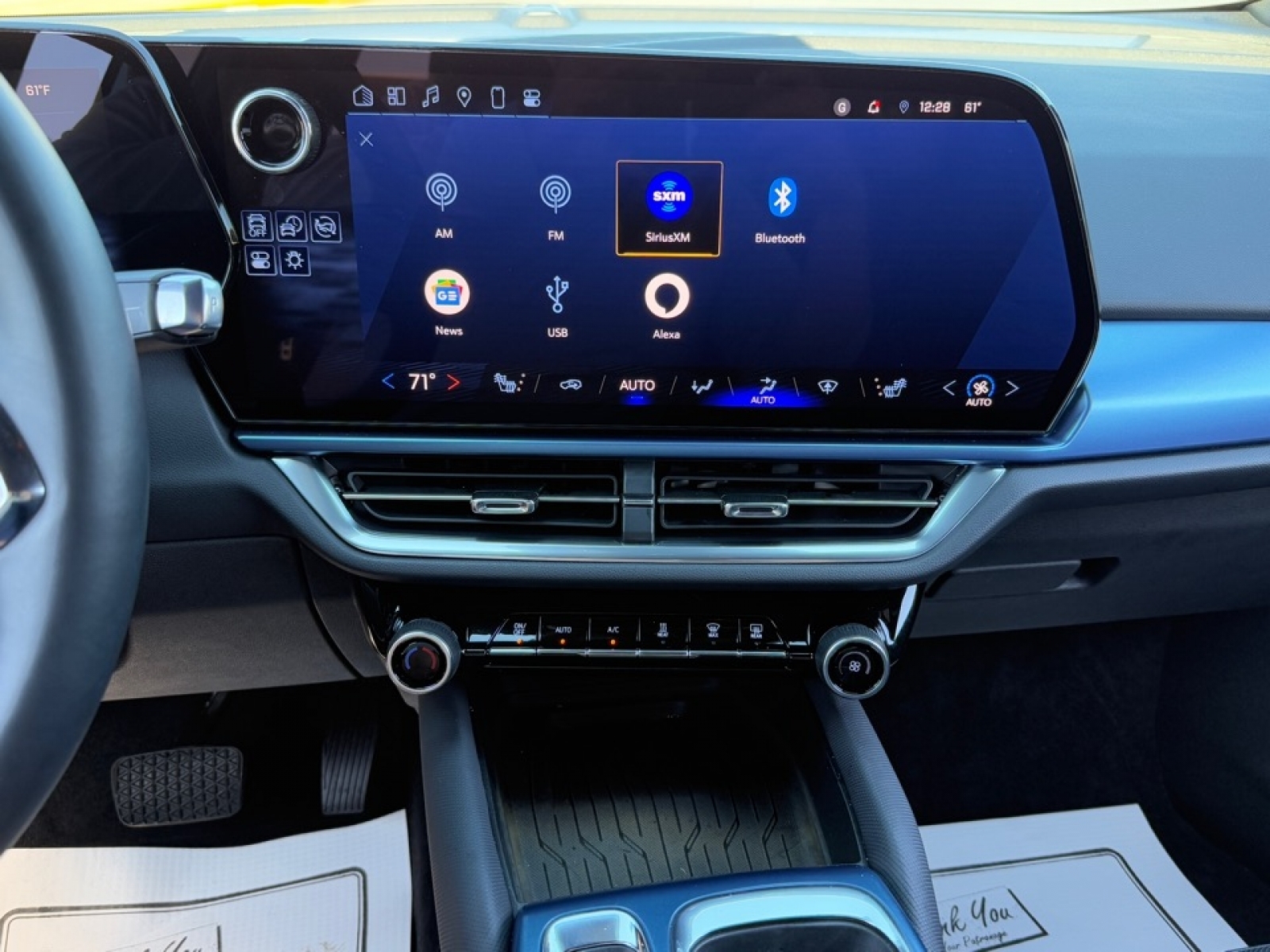 2024 Chevrolet Equinox EV LT, 39035, Photo