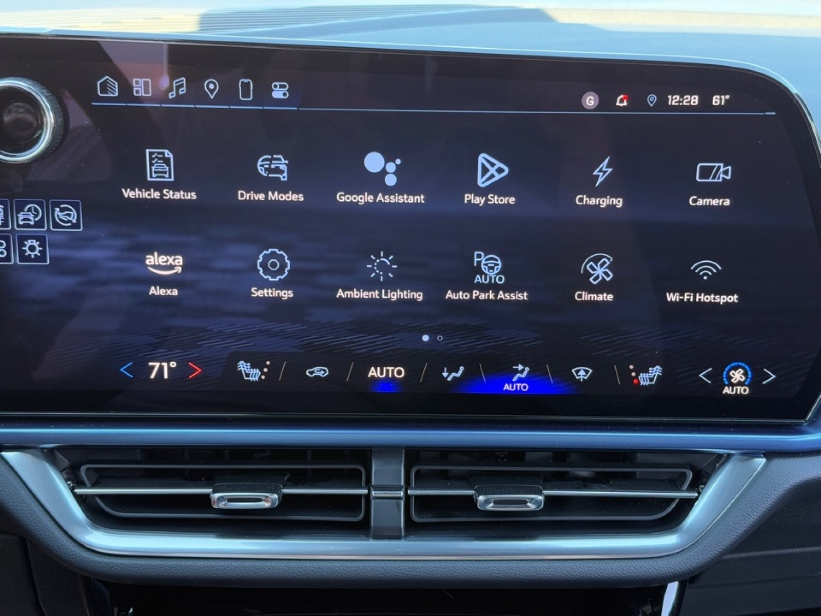 2024 Chevrolet Equinox EV LT, 39035, Photo