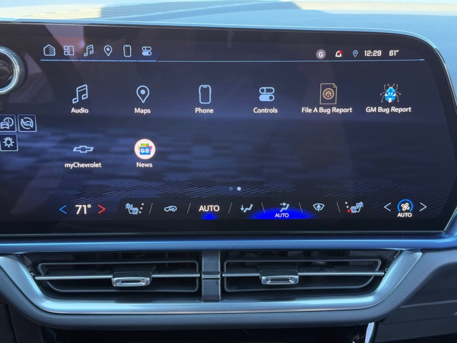 2024 Chevrolet Equinox EV LT, 39035, Photo