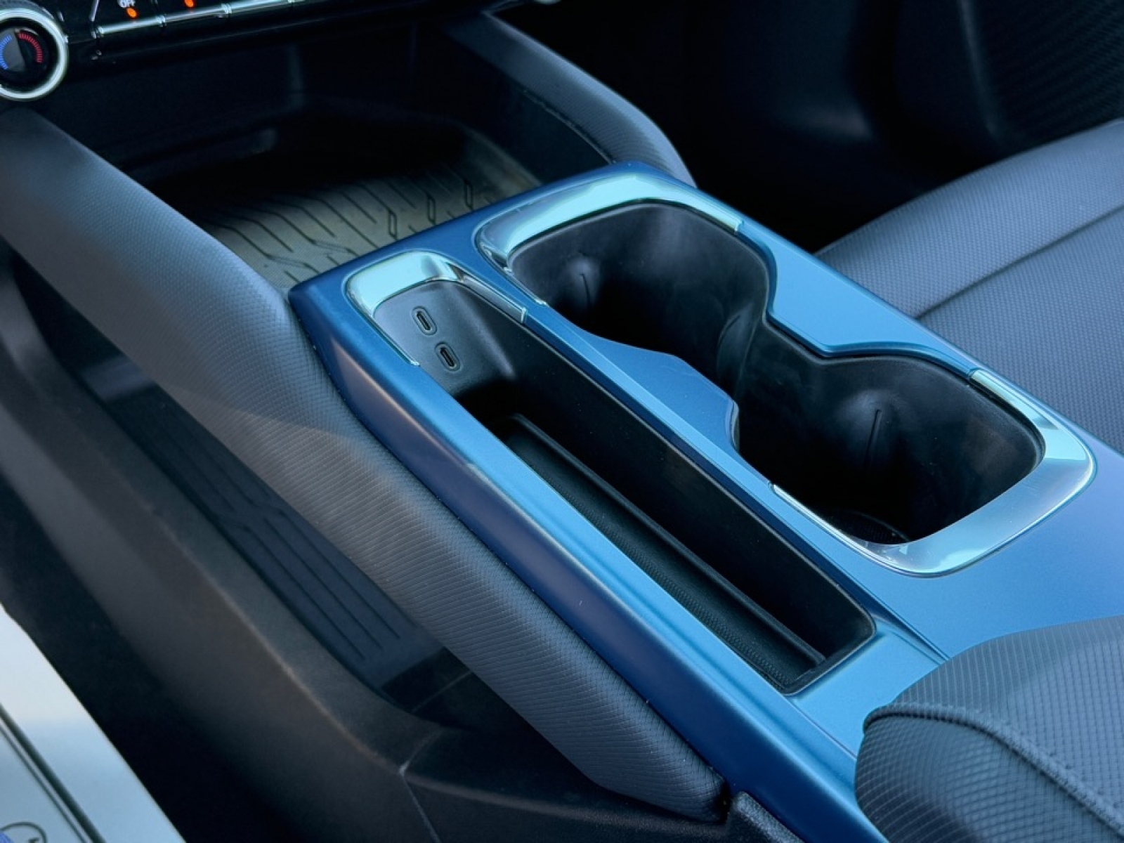 2024 Chevrolet Equinox EV LT, 39035, Photo