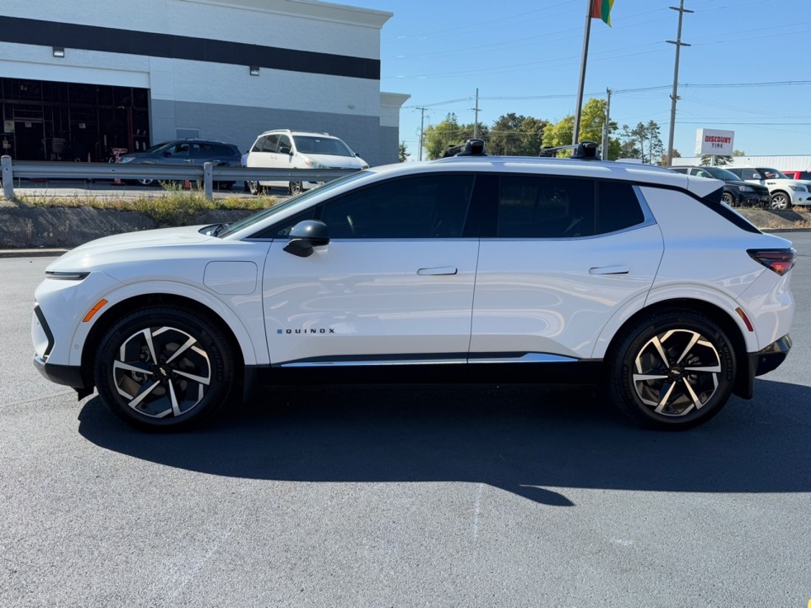 2024 Chevrolet Equinox EV LT, 39035, Photo