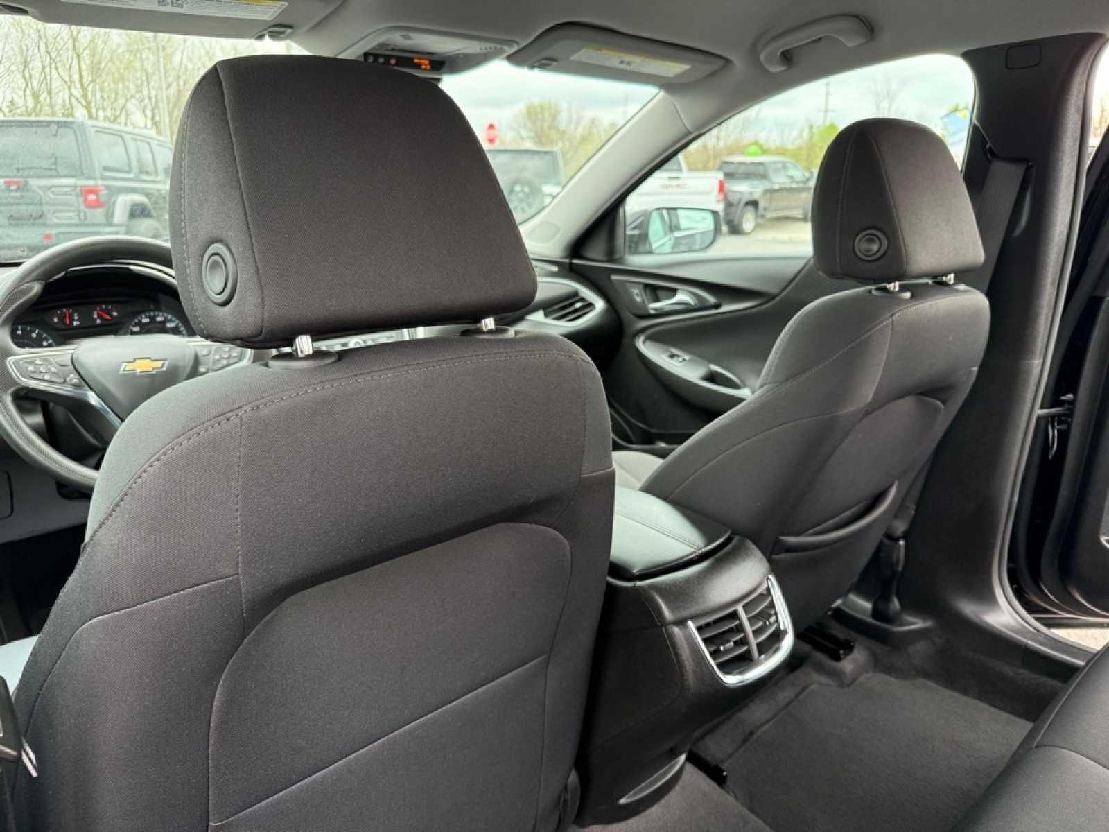 2024 Chevrolet Malibu FWD 1LT, 39744, Photo