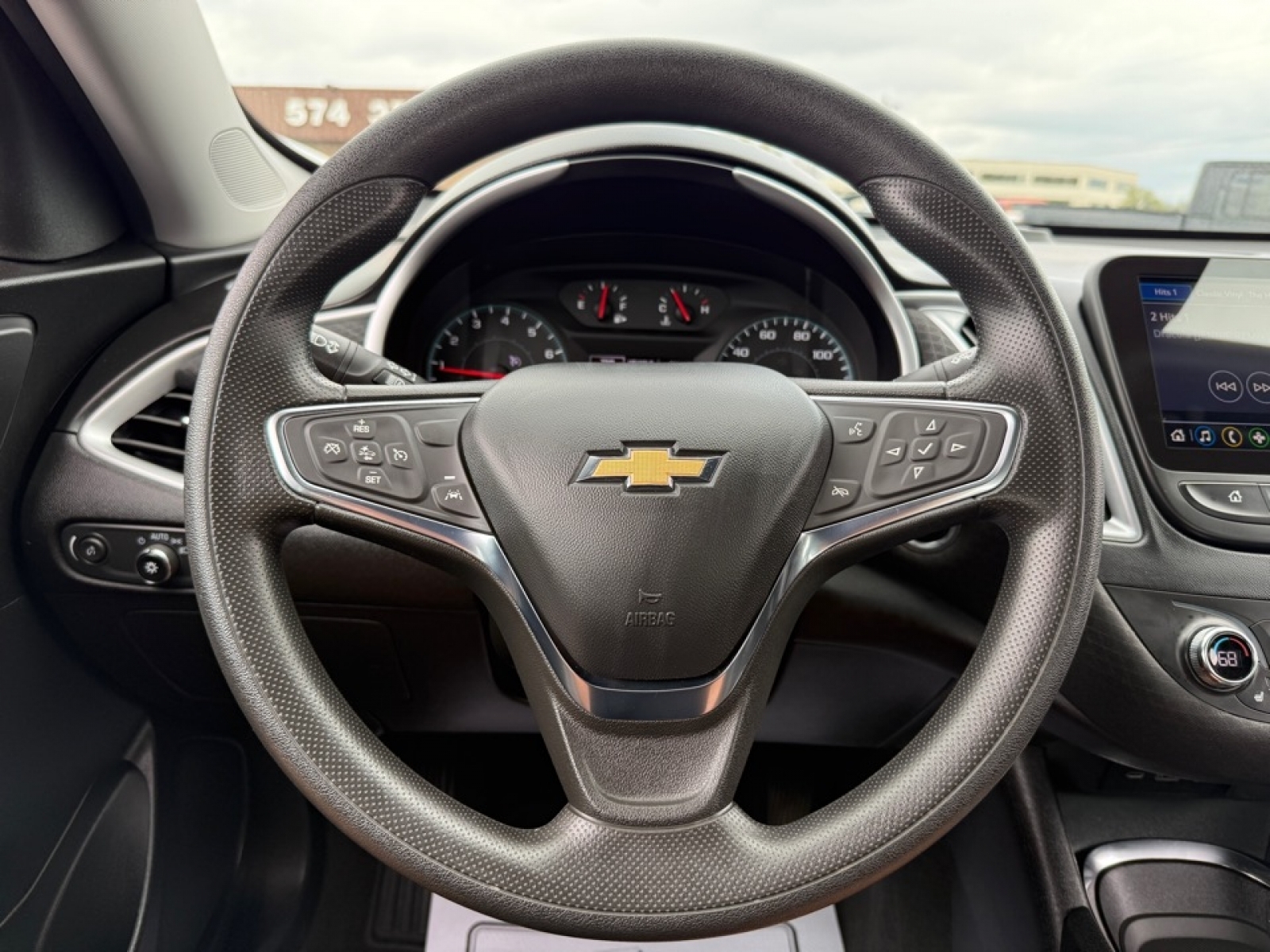 2024 Chevrolet Malibu FWD 1LT, 39744, Photo