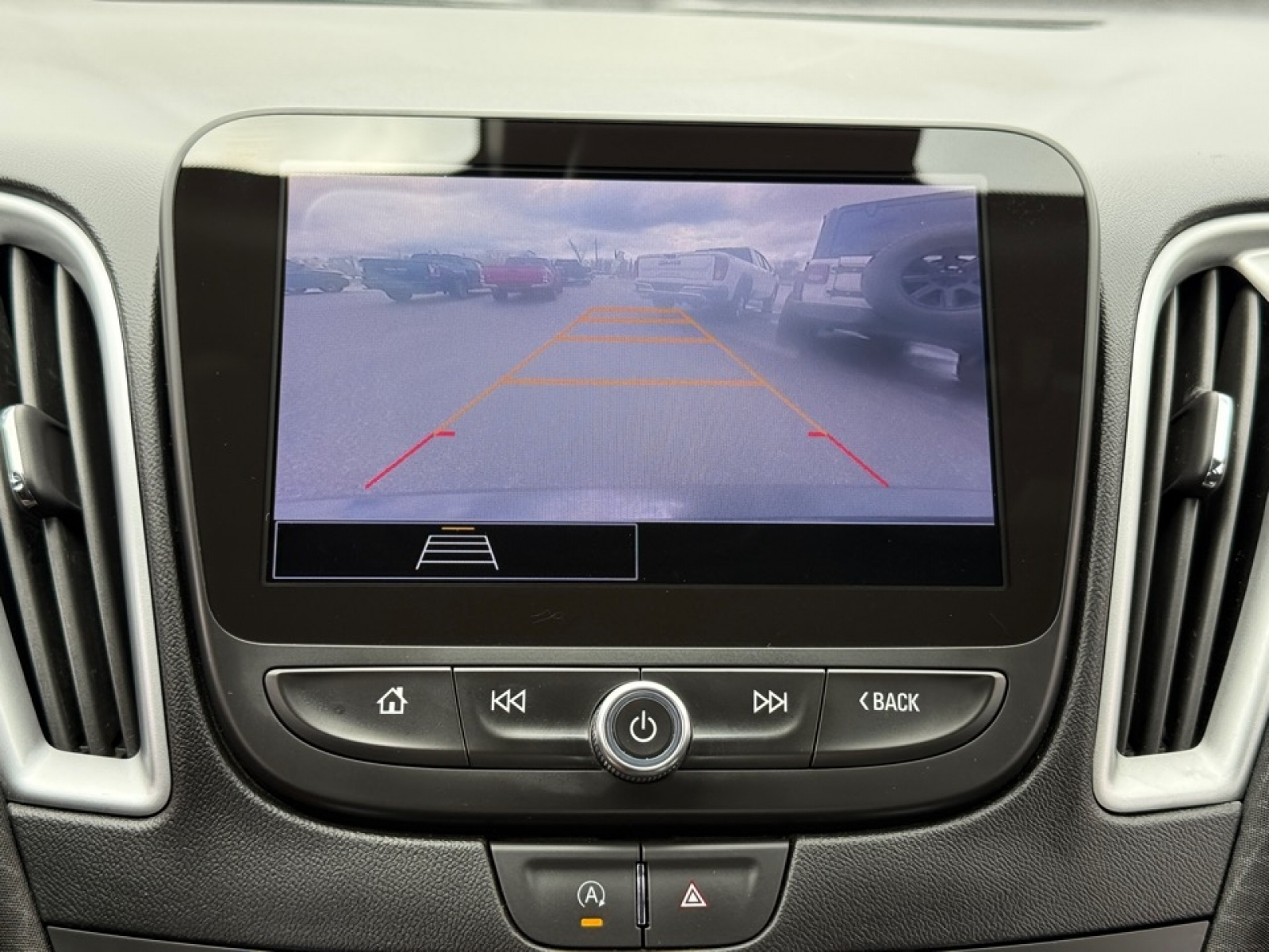 2024 Chevrolet Malibu FWD 1LT, 39744, Photo