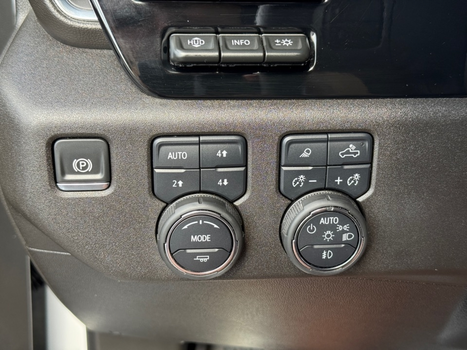 2024 Chevrolet Silverado 2500HD 4WD Crew std Bed High Country Premuim , 38870, Photo