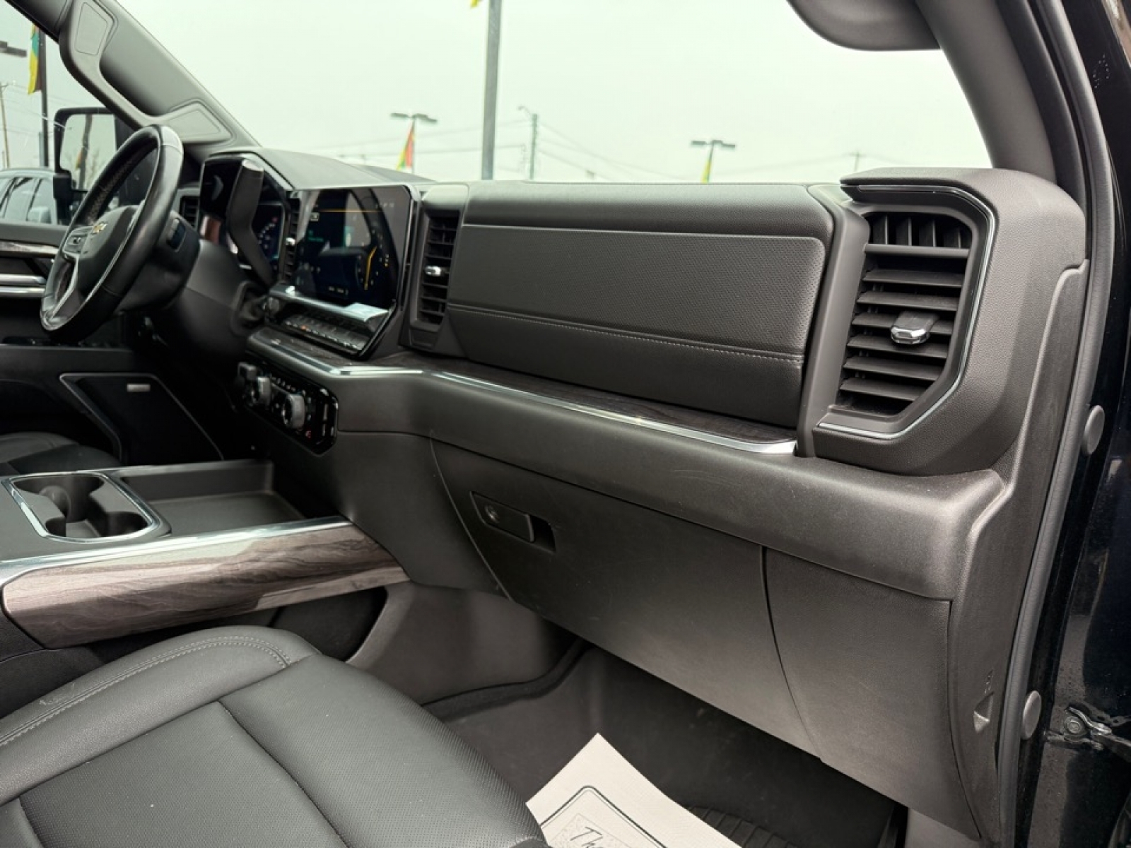 2024 Chevrolet Silverado 2500HD 4WD Crew Cab Standard Bed LTZ, 39213, Photo