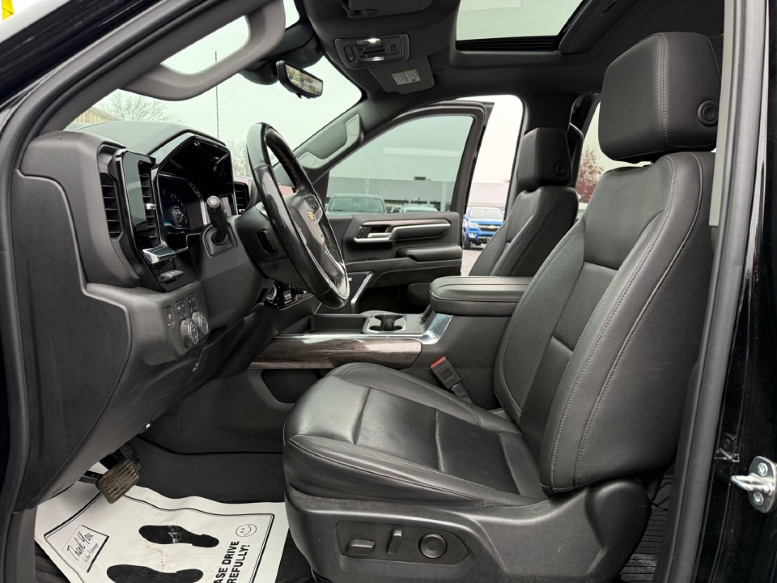 2024 Chevrolet Silverado 2500HD 4WD Crew Cab Standard Bed LTZ, 39213, Photo