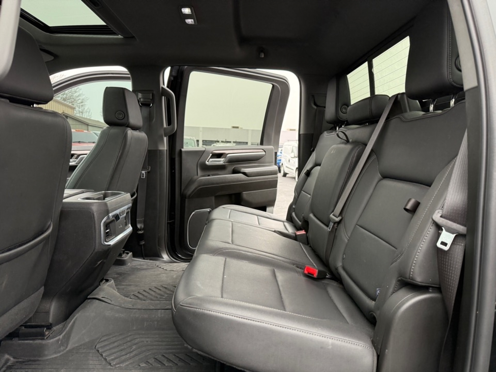 2024 Chevrolet Silverado 2500HD 4WD Crew Cab Standard Bed LTZ, 39213, Photo