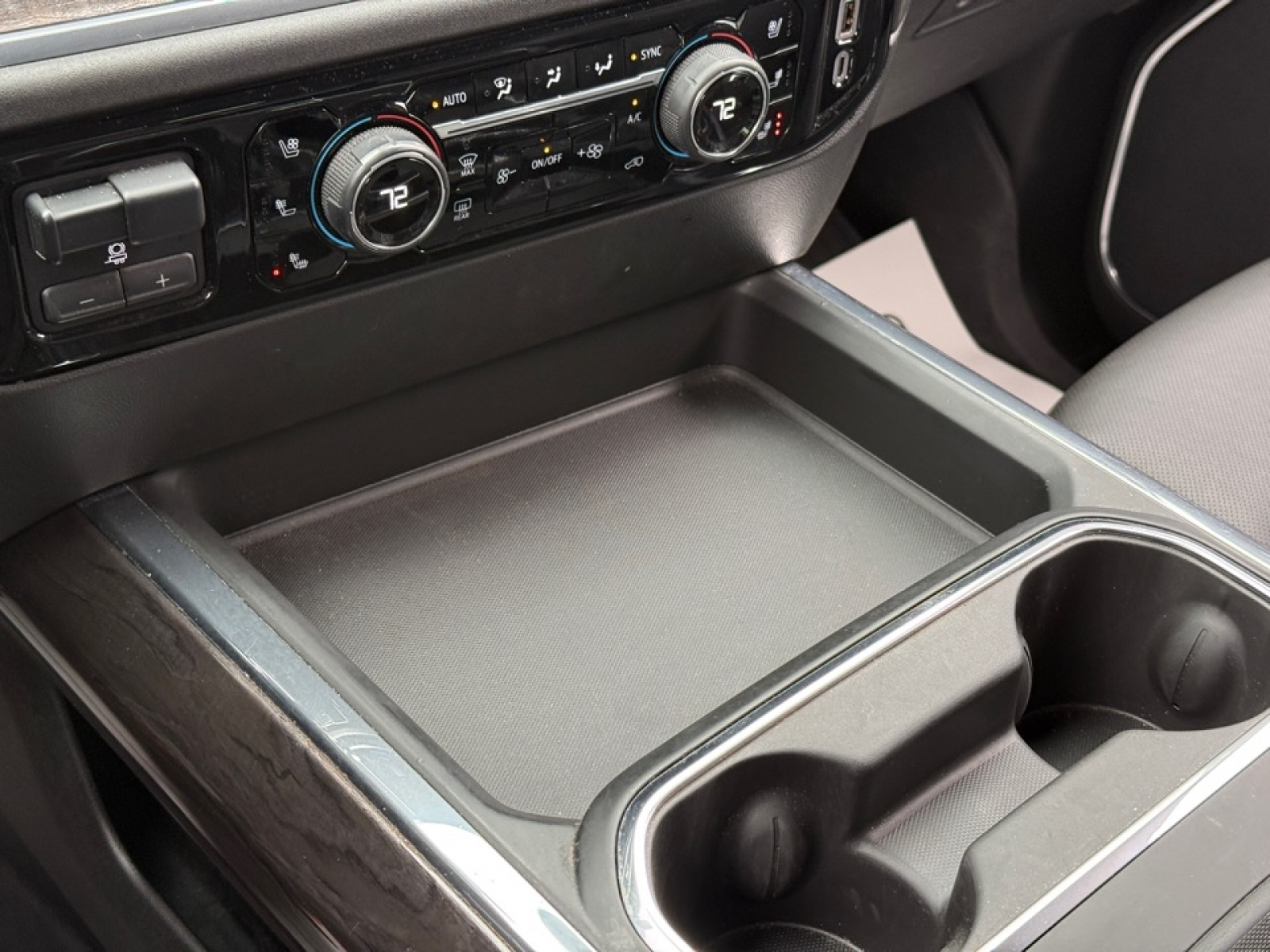 2024 Chevrolet Silverado 2500HD 4WD Crew Cab Standard Bed LTZ, 39213, Photo