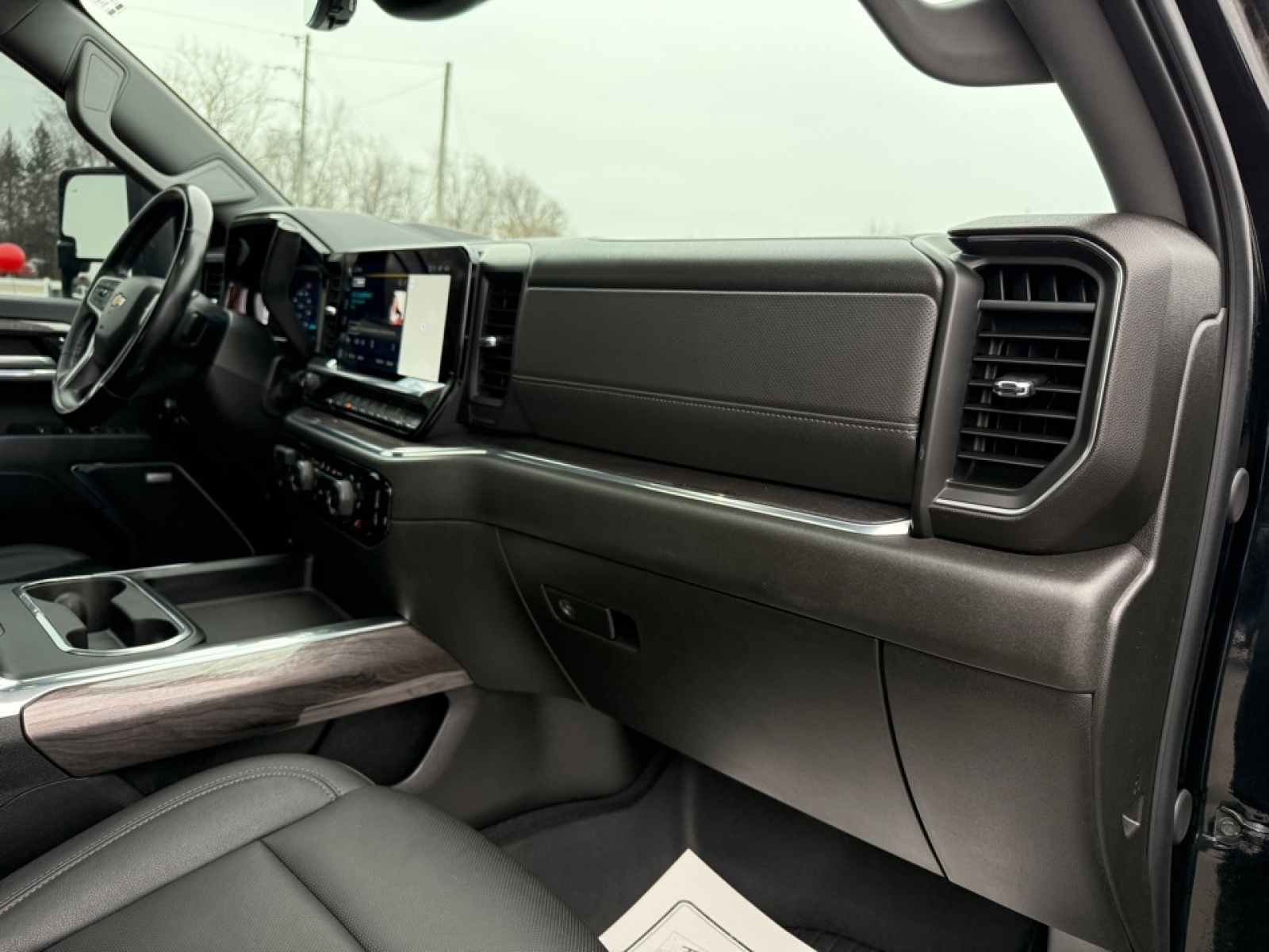 2024 Chevrolet Silverado 2500HD 4WD Crew Cab Standard Bed LTZ, 39214, Photo