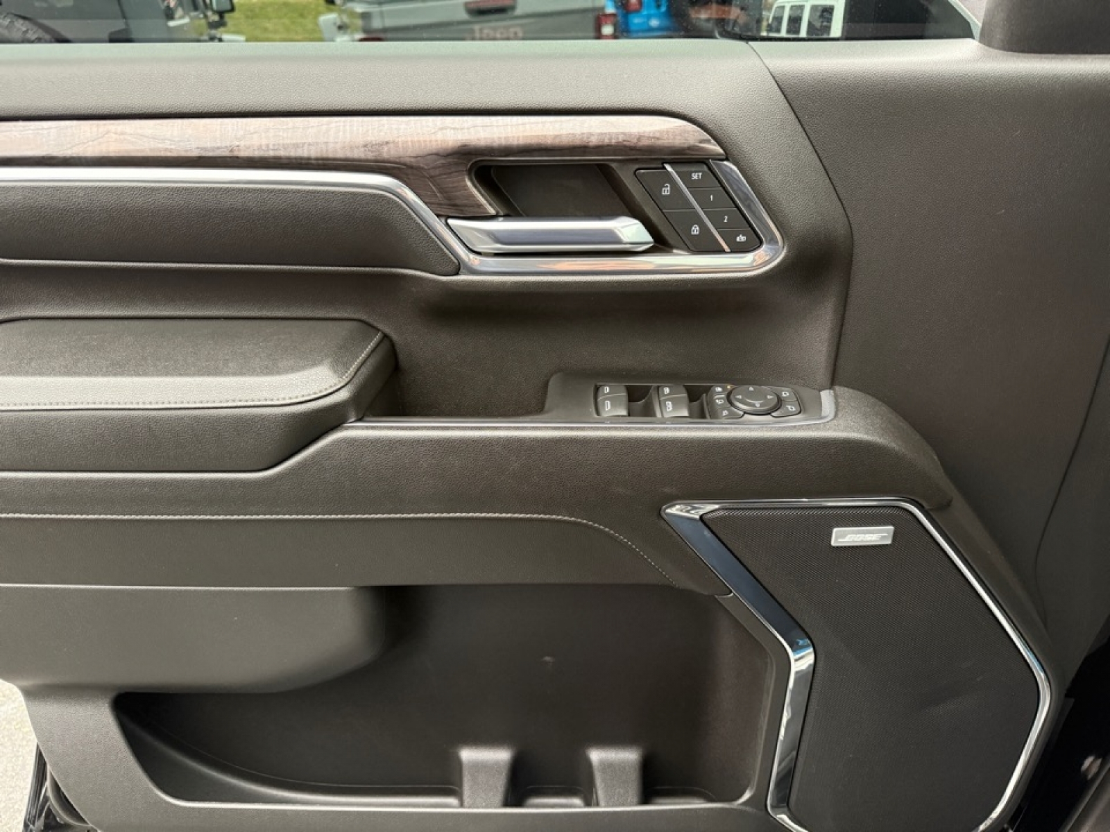 2024 Chevrolet Silverado 2500HD 4WD Crew Cab Standard Bed LTZ, 39214, Photo