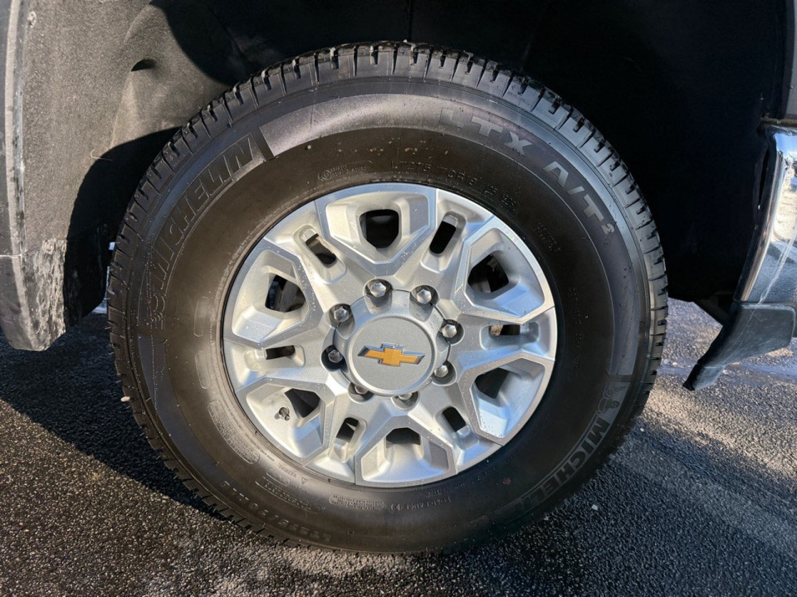 2024 Chevrolet Silverado 2500HD 4WD Crew Cab Standard Bed LT, 39240, Photo