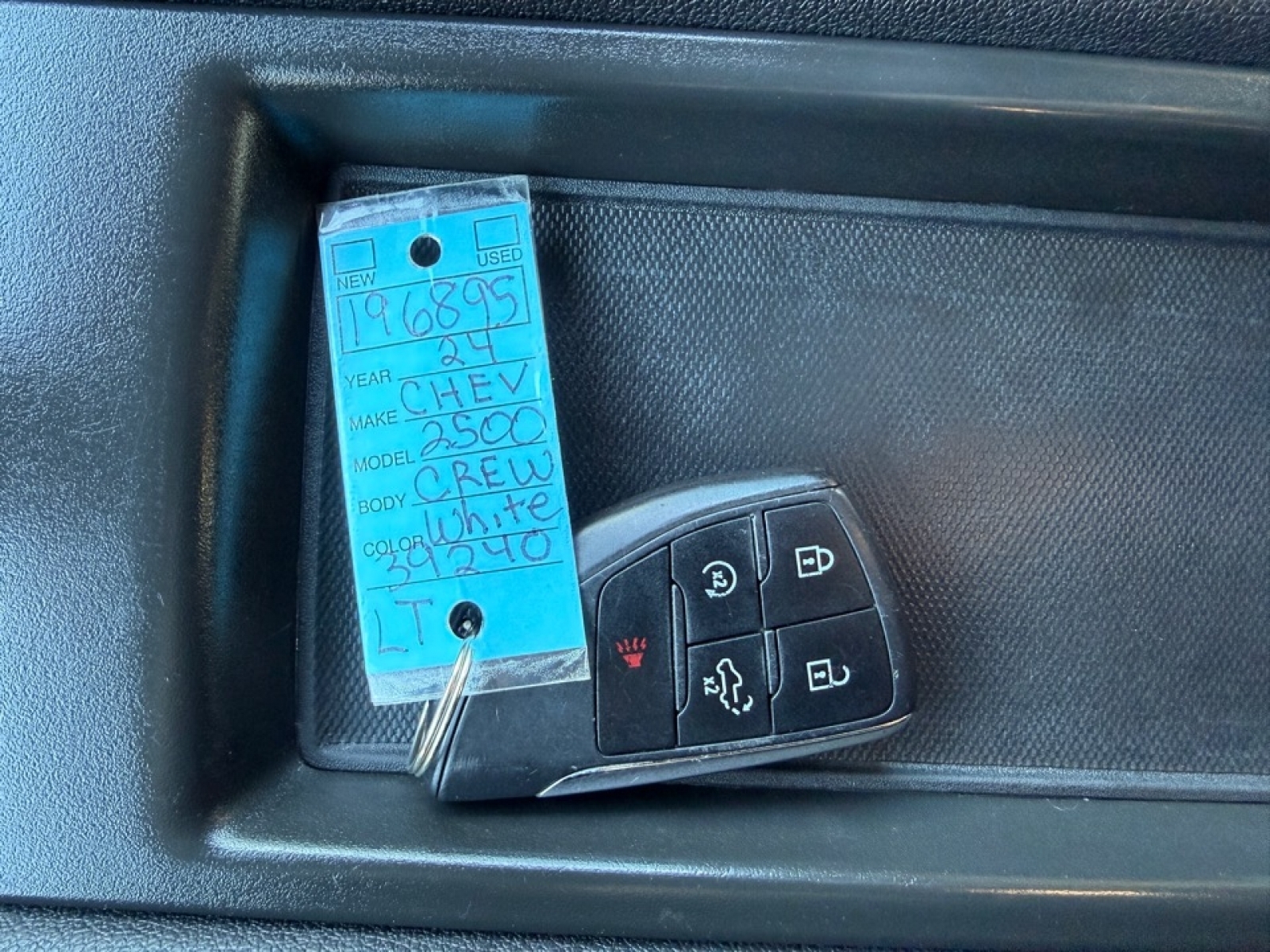 2024 Chevrolet Silverado 2500HD 4WD Crew Cab Standard Bed LT, 39240, Photo