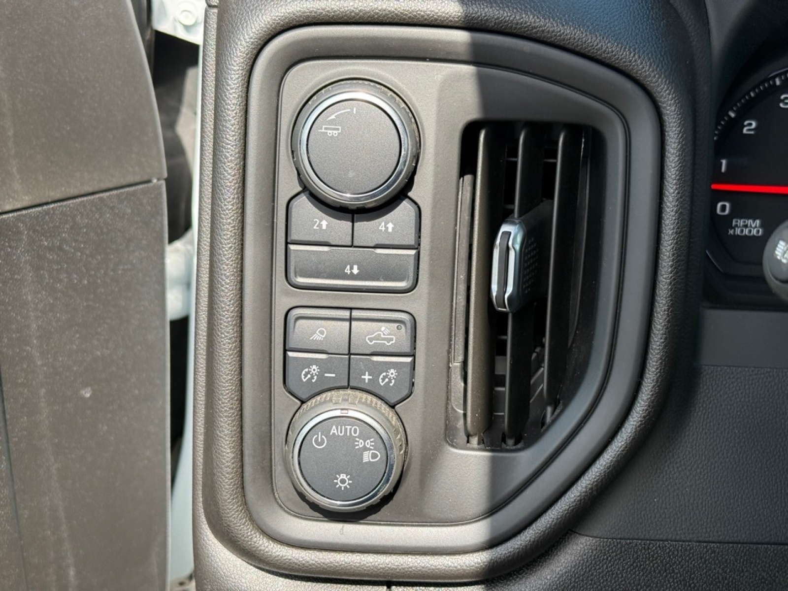 2024 Chevrolet Silverado 2500HD 4WD Crew Cab Standard Bed Custom, 39597, Photo