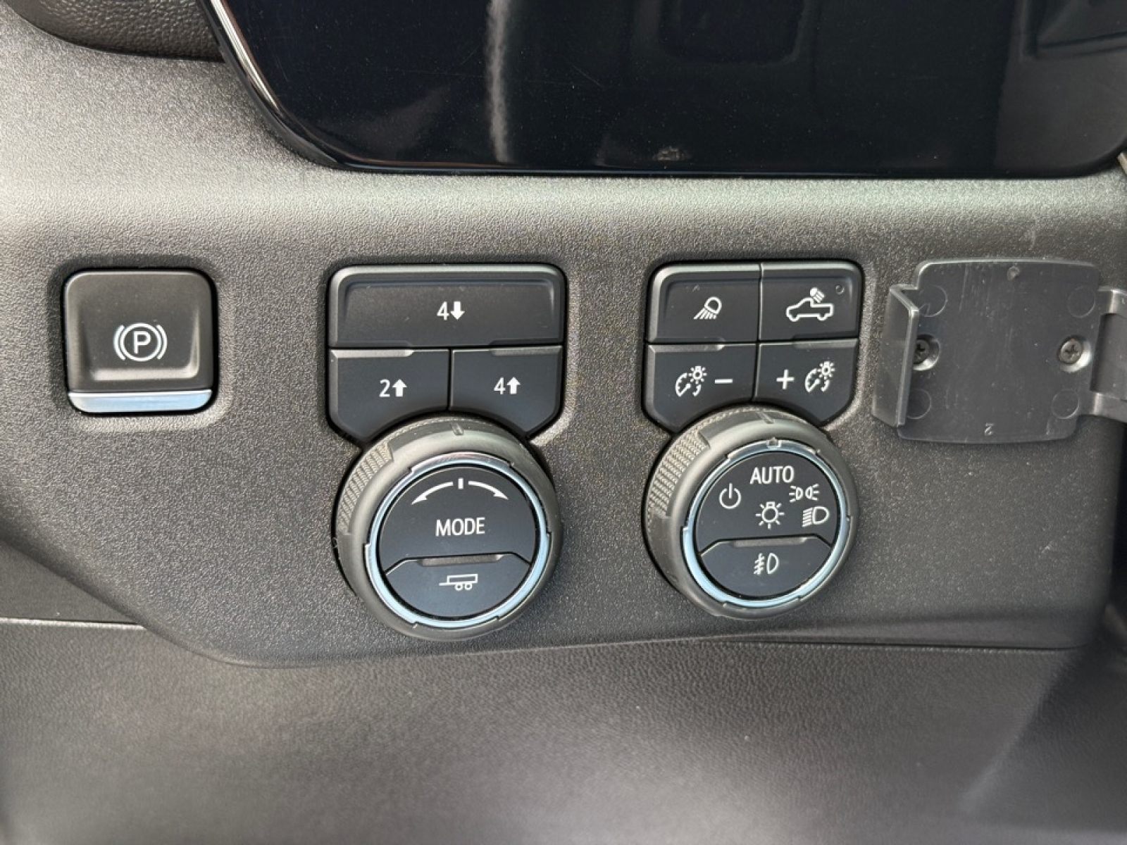 2024 Chevrolet Silverado 2500HD 4WD Crew Cab Long Bed LT, 39712, Photo