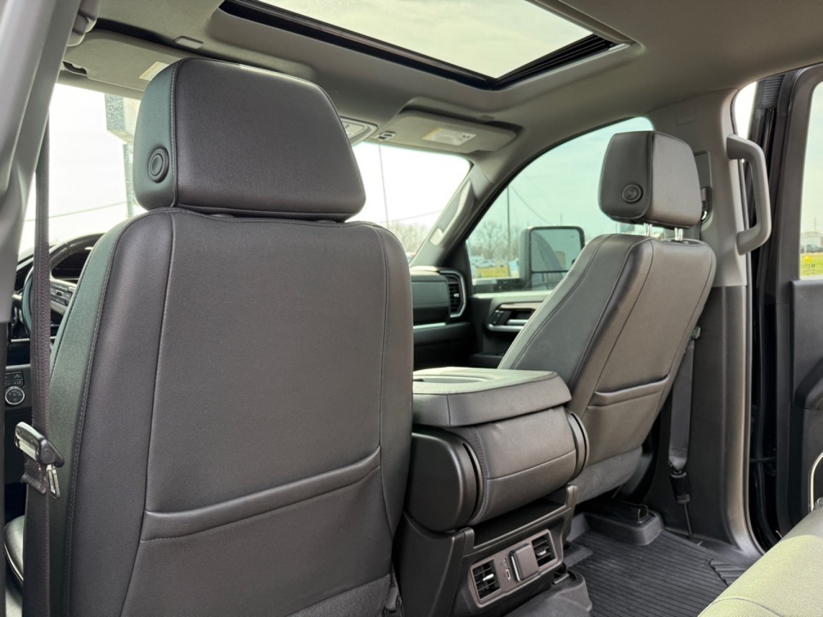 2024 Chevrolet Silverado 3500HD LT, 39630, Photo