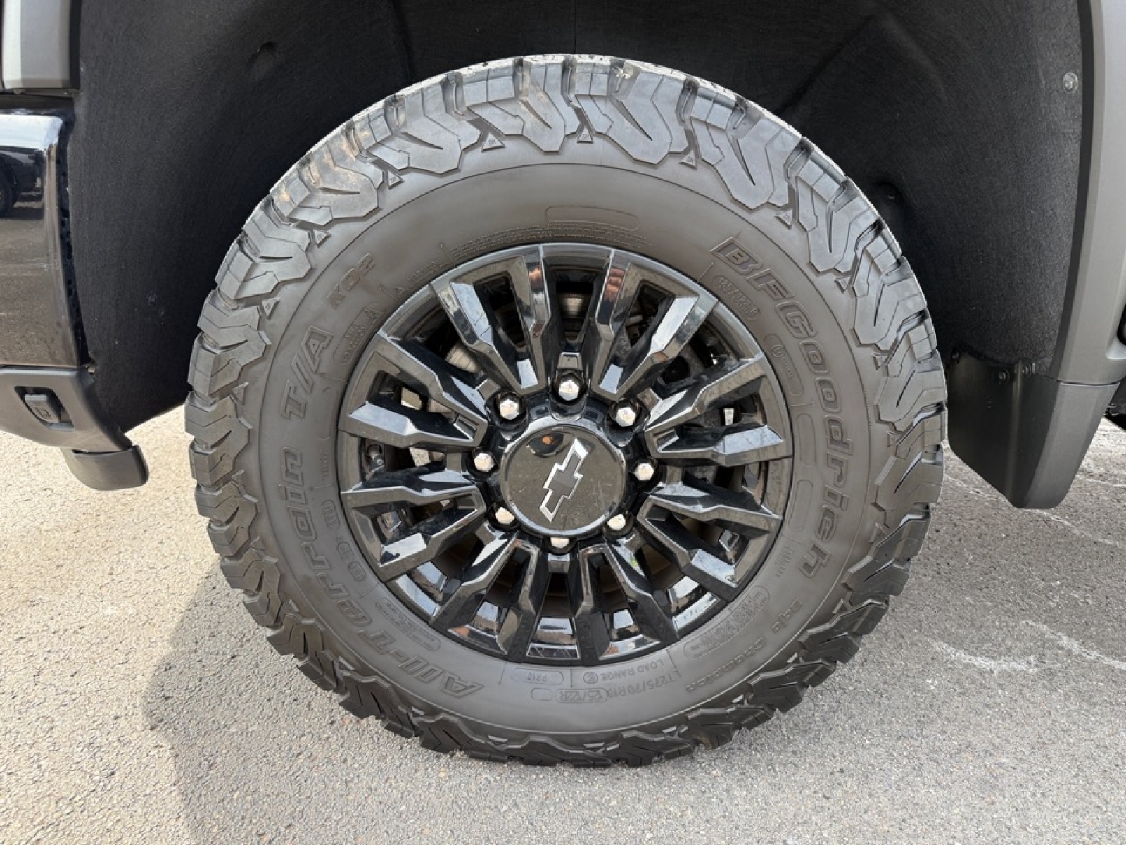 2024 Chevrolet Silverado 3500HD LT, 39630, Photo