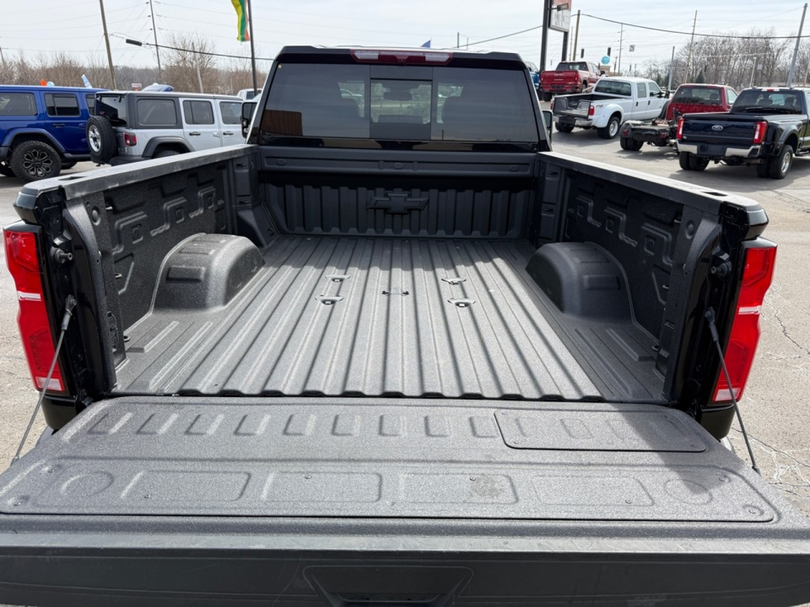 2024 Chevrolet Silverado 3500HD LT, 39630, Photo