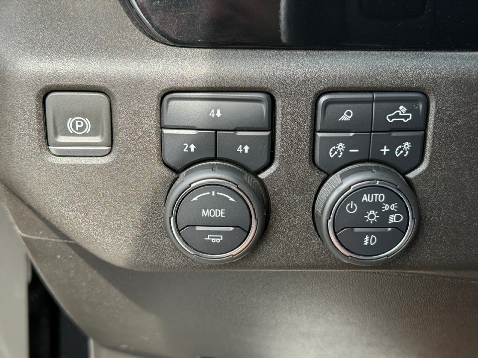 2024 Chevrolet Silverado 3500HD LT, 39630, Photo