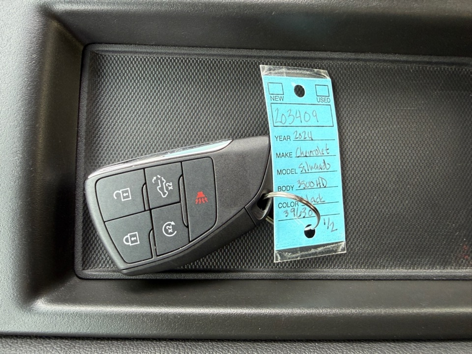 2024 Chevrolet Silverado 3500HD LT, 39630, Photo