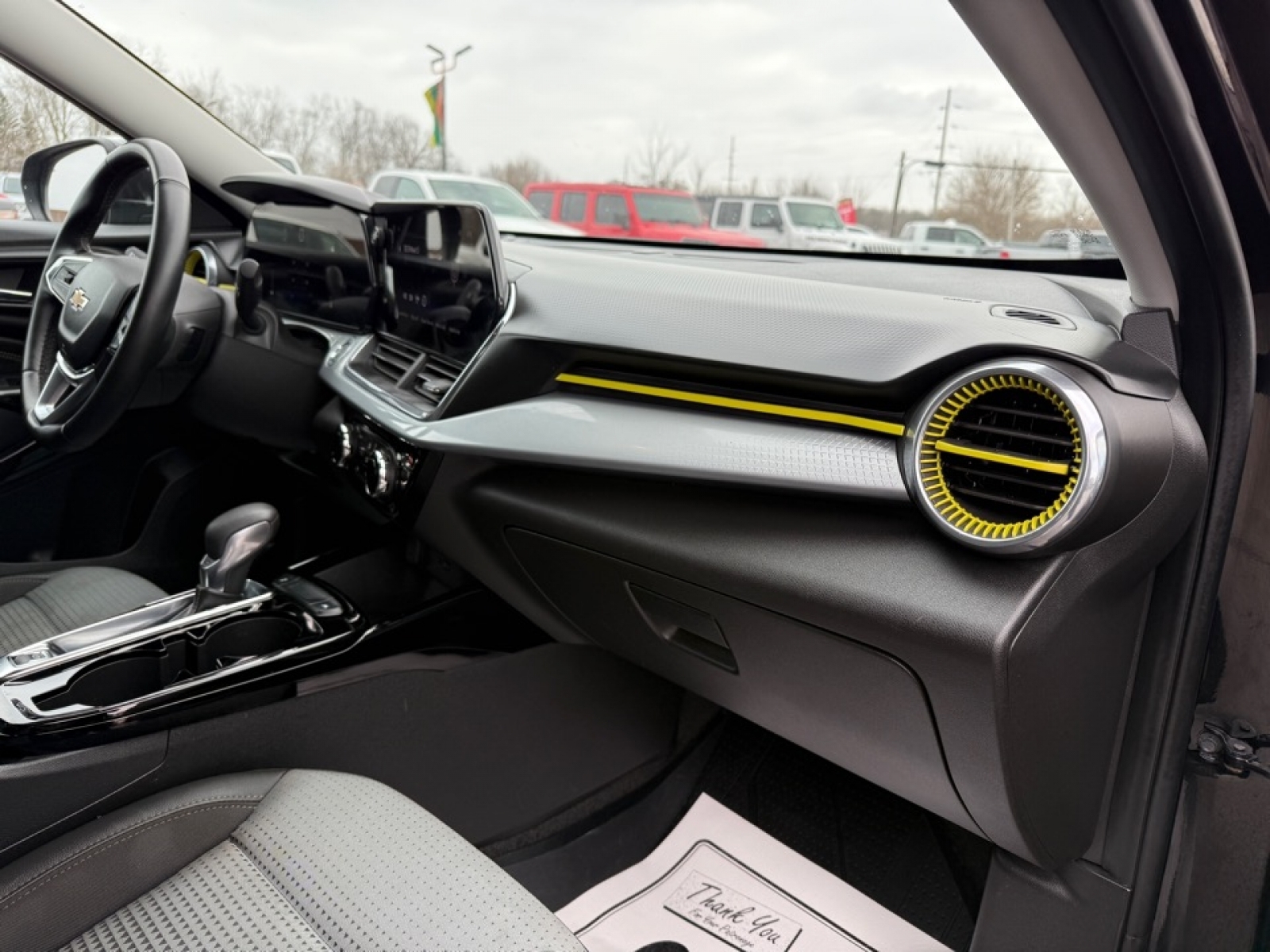 2024 Chevrolet Trax FWD LT, 39295, Photo