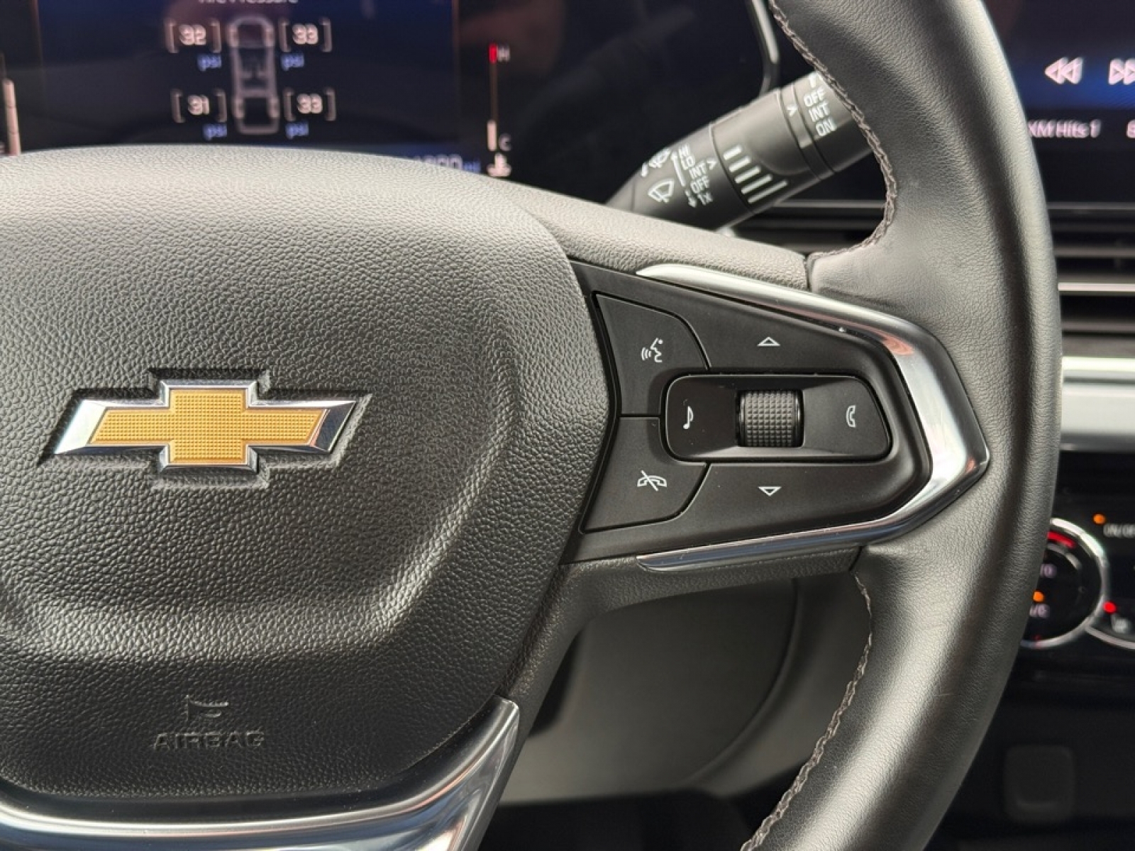 2024 Chevrolet Trax FWD LT, 39295, Photo