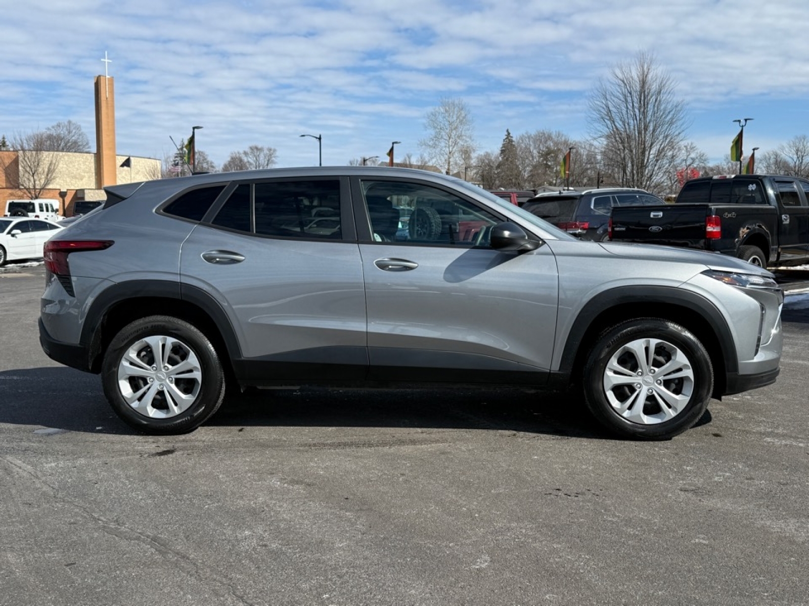 2024 Chevrolet Trax FWD SP, 39573, Photo