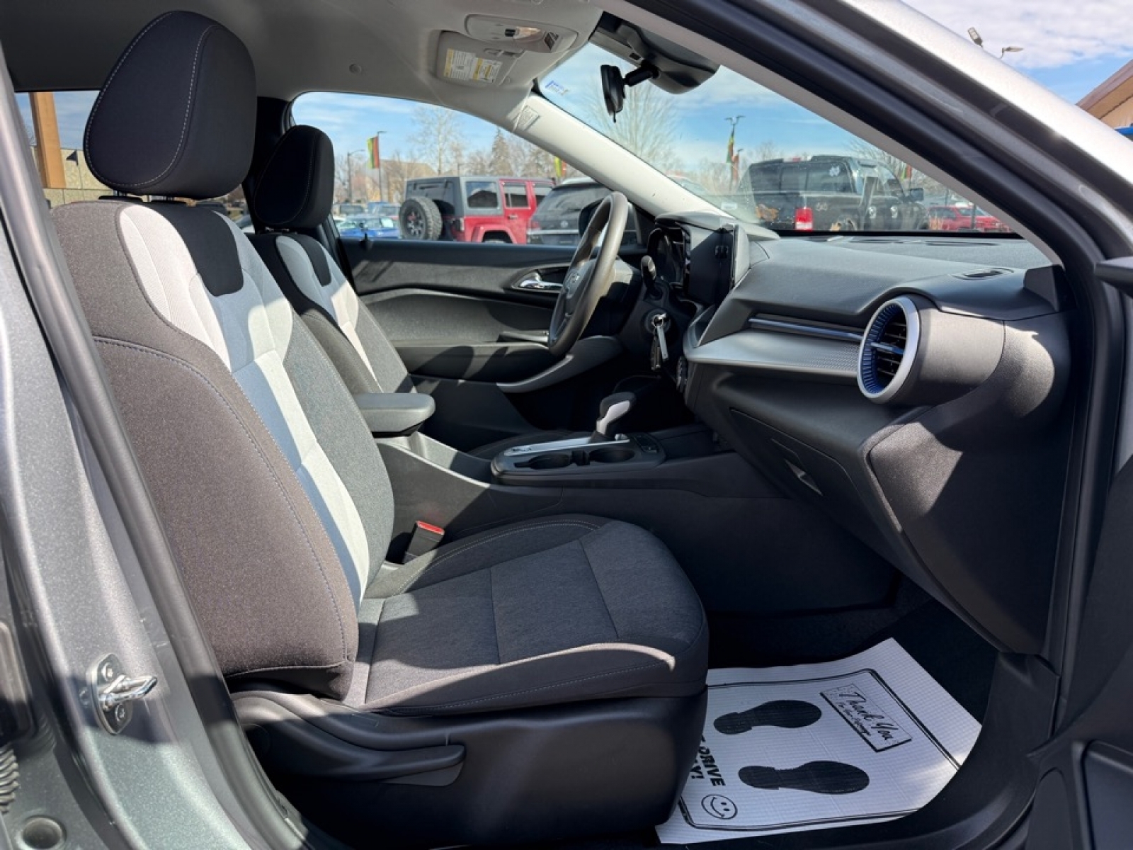 2024 Chevrolet Trax FWD SP, 39573, Photo