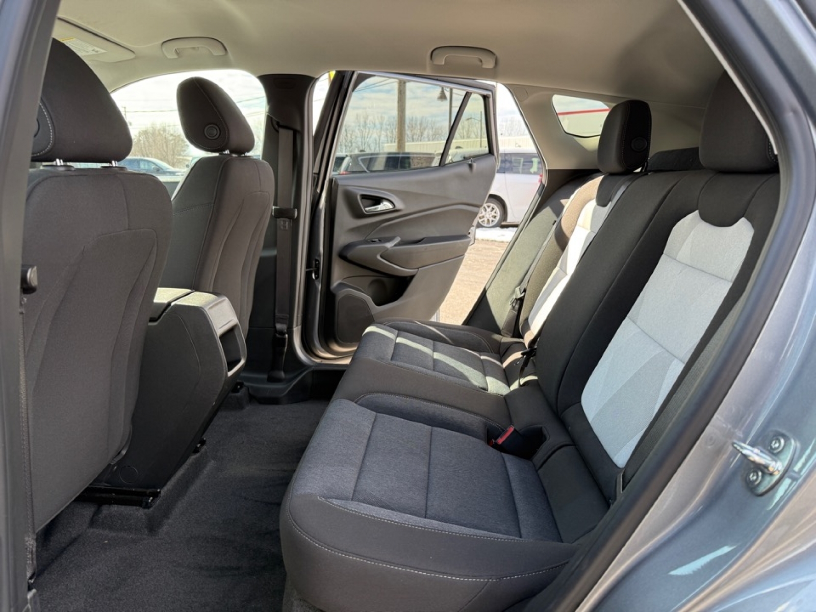 2024 Chevrolet Trax FWD SP, 39573, Photo