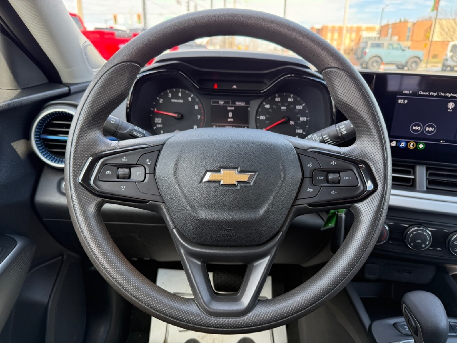 2024 Chevrolet Trax FWD SP, 39573, Photo