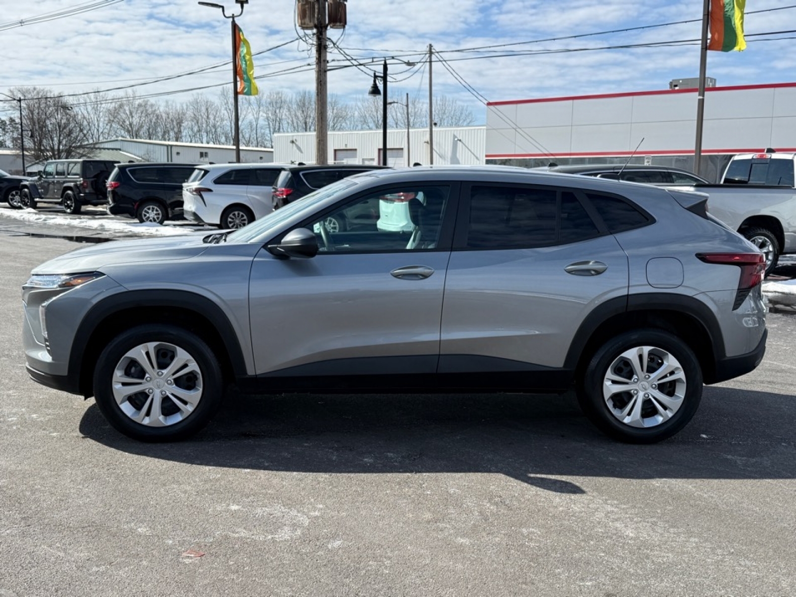 2024 Chevrolet Trax FWD SP, 39573, Photo