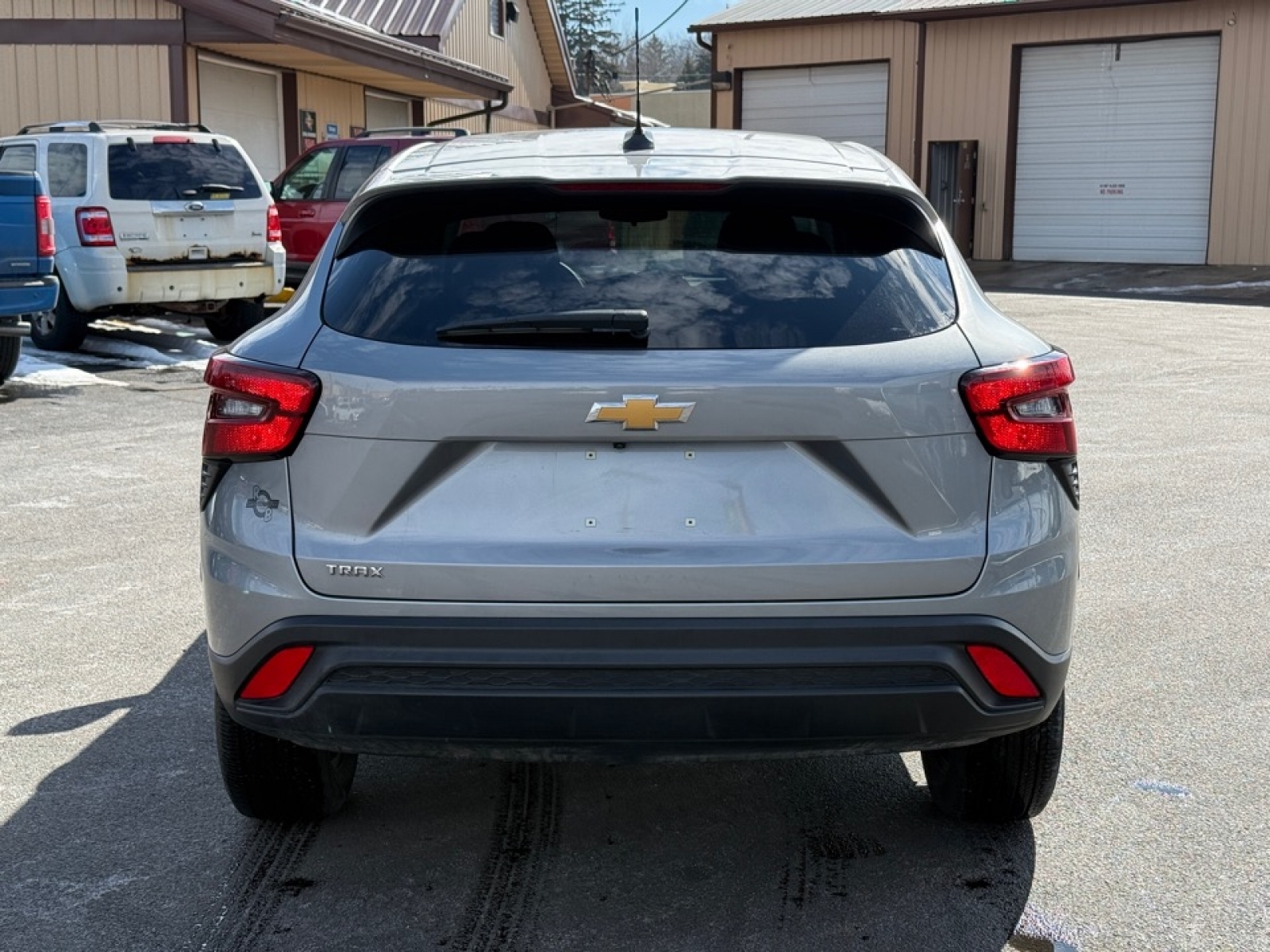 2024 Chevrolet Trax FWD SP, 39573, Photo