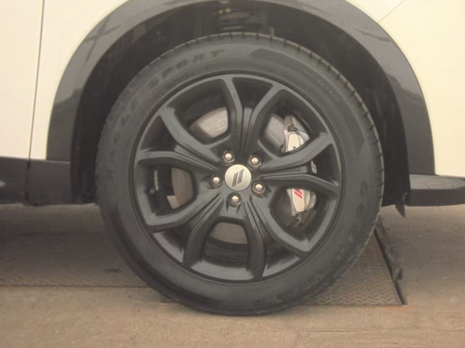 2024 Dodge Hornet R/T EAWD, 39908, Photo