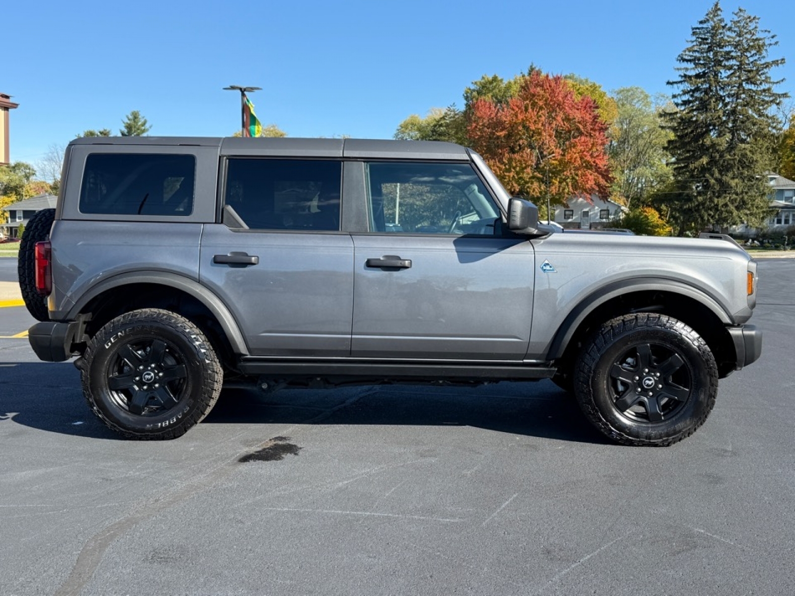 2024 Ford Bronco Black Diamond, 39163, Photo