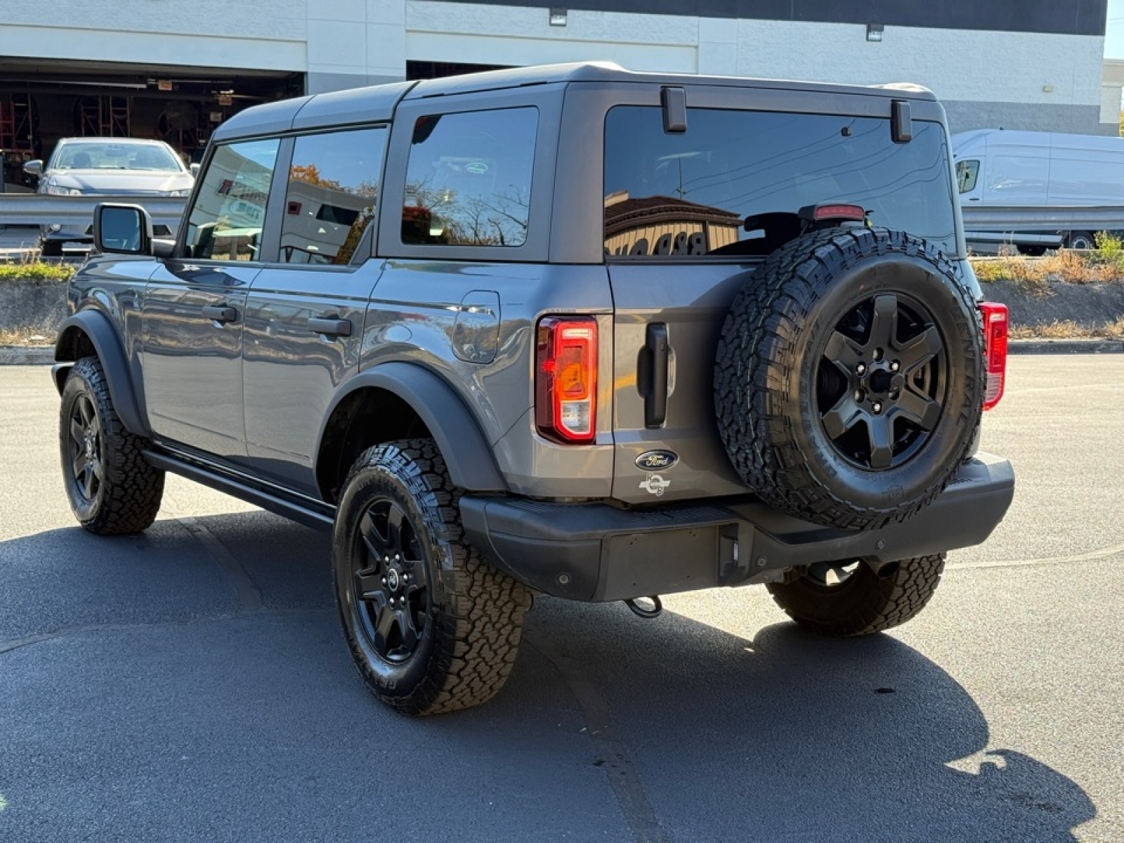 2024 Ford Bronco Black Diamond, 39163, Photo