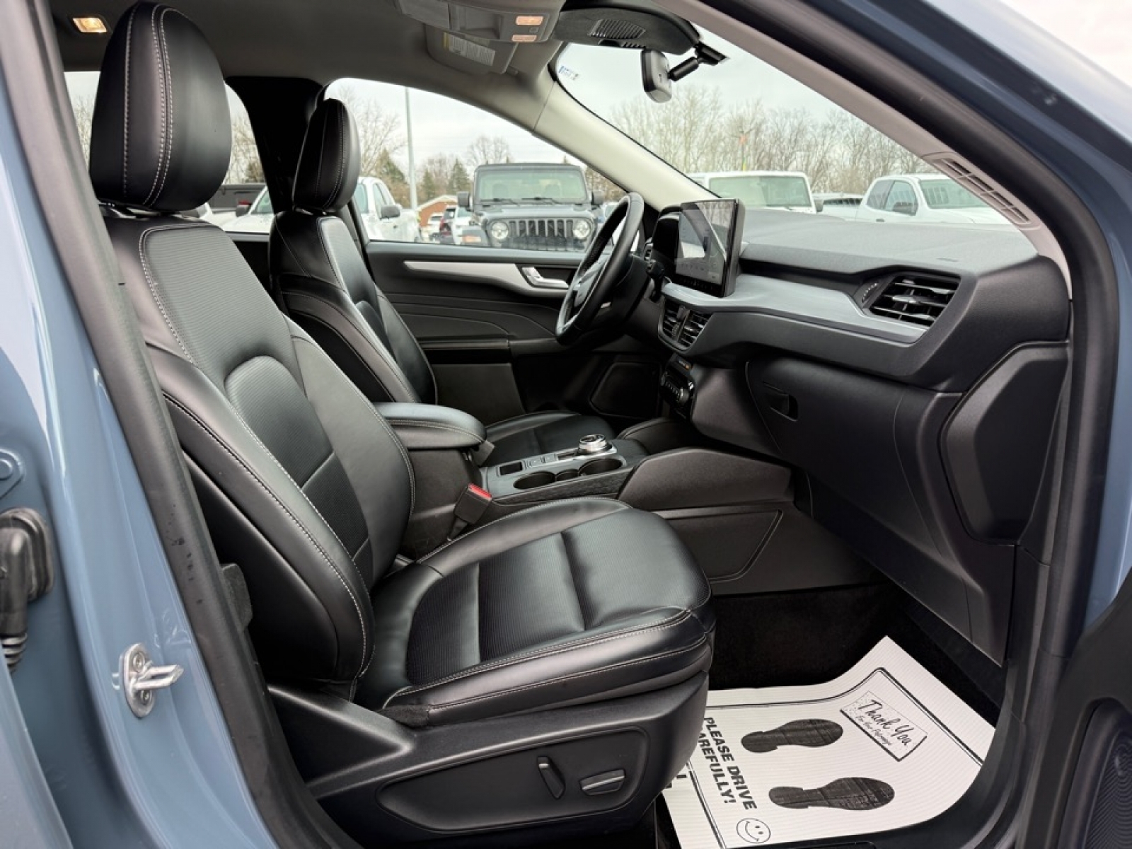 2024 Ford Escape Platinum, 39310, Photo