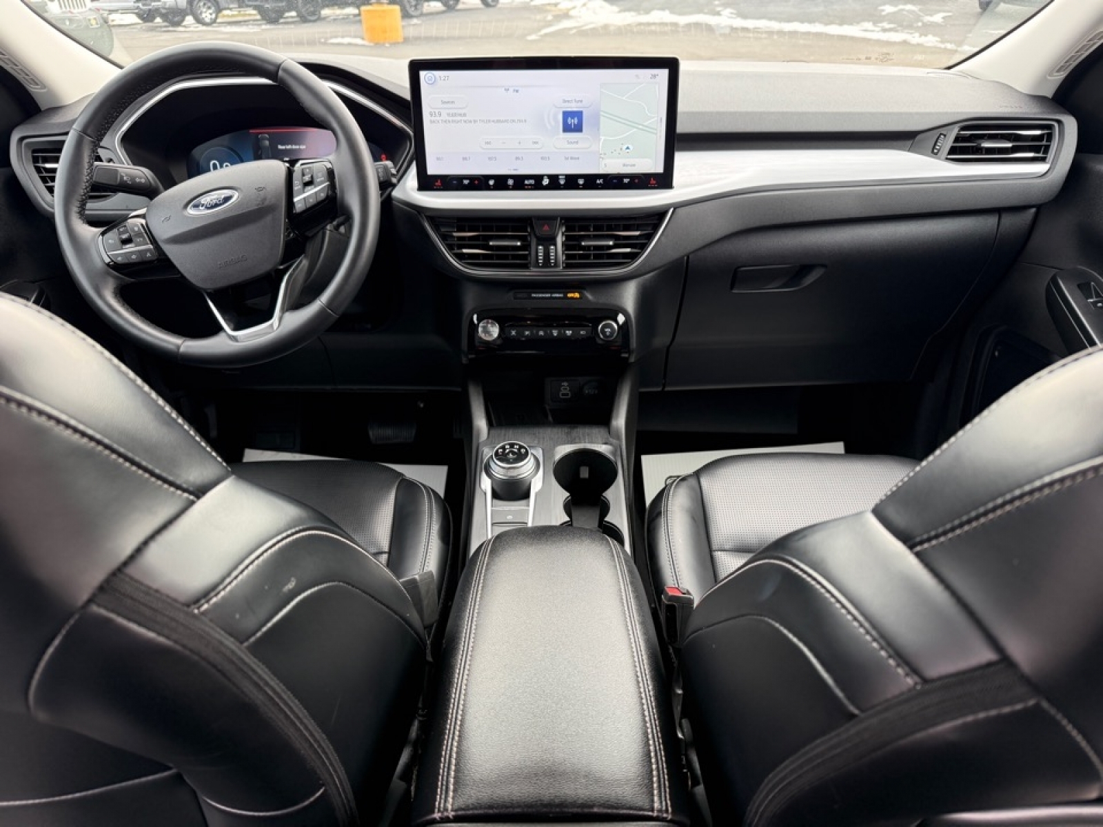 2024 Ford Escape Platinum, 39310, Photo