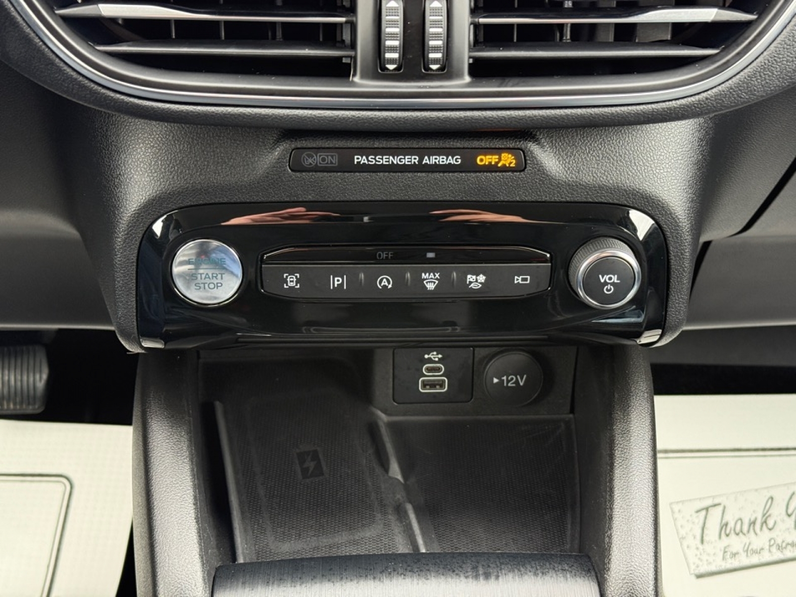 2024 Ford Escape Platinum, 39310, Photo